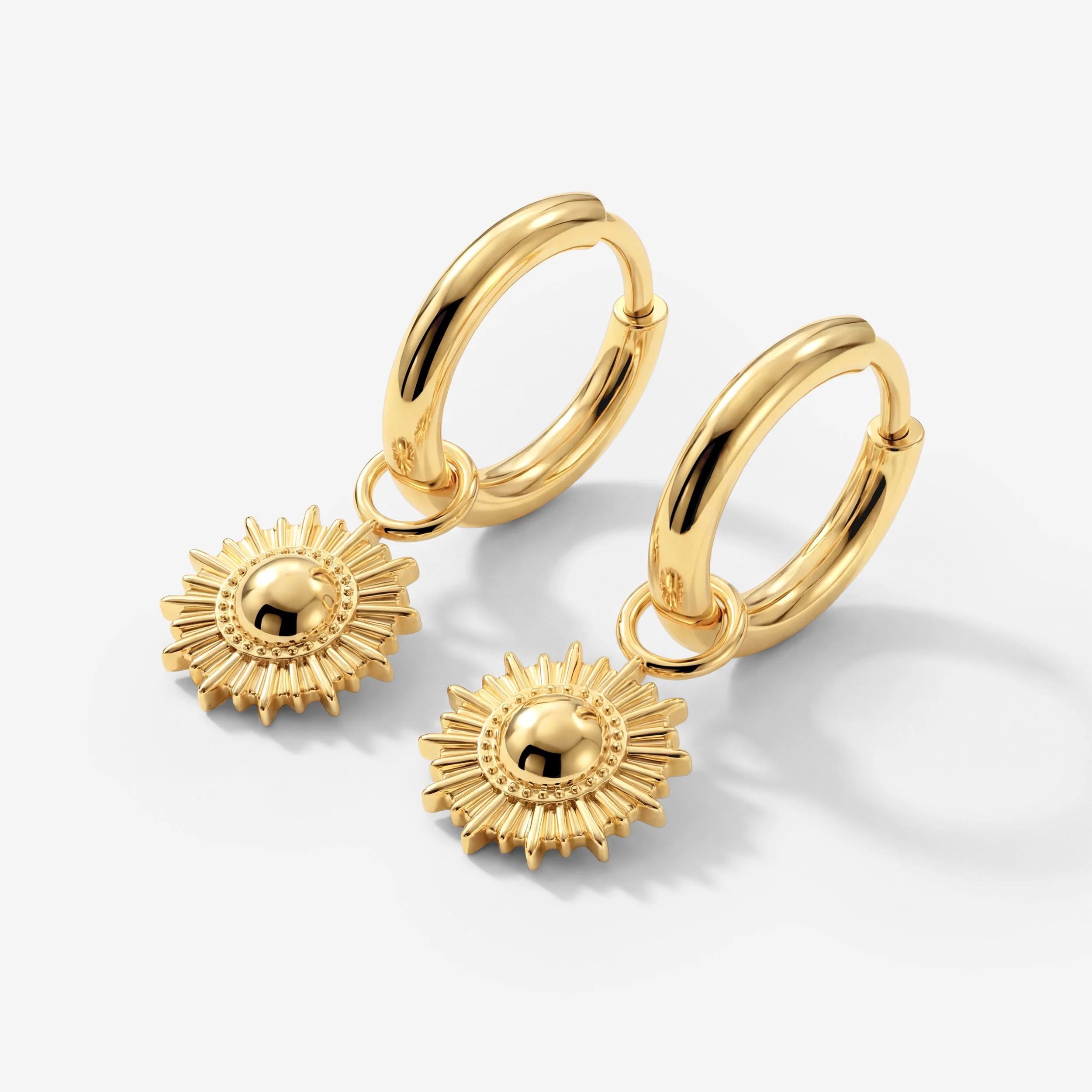 Aurelia Hoop Set Small Gold - Image 3
