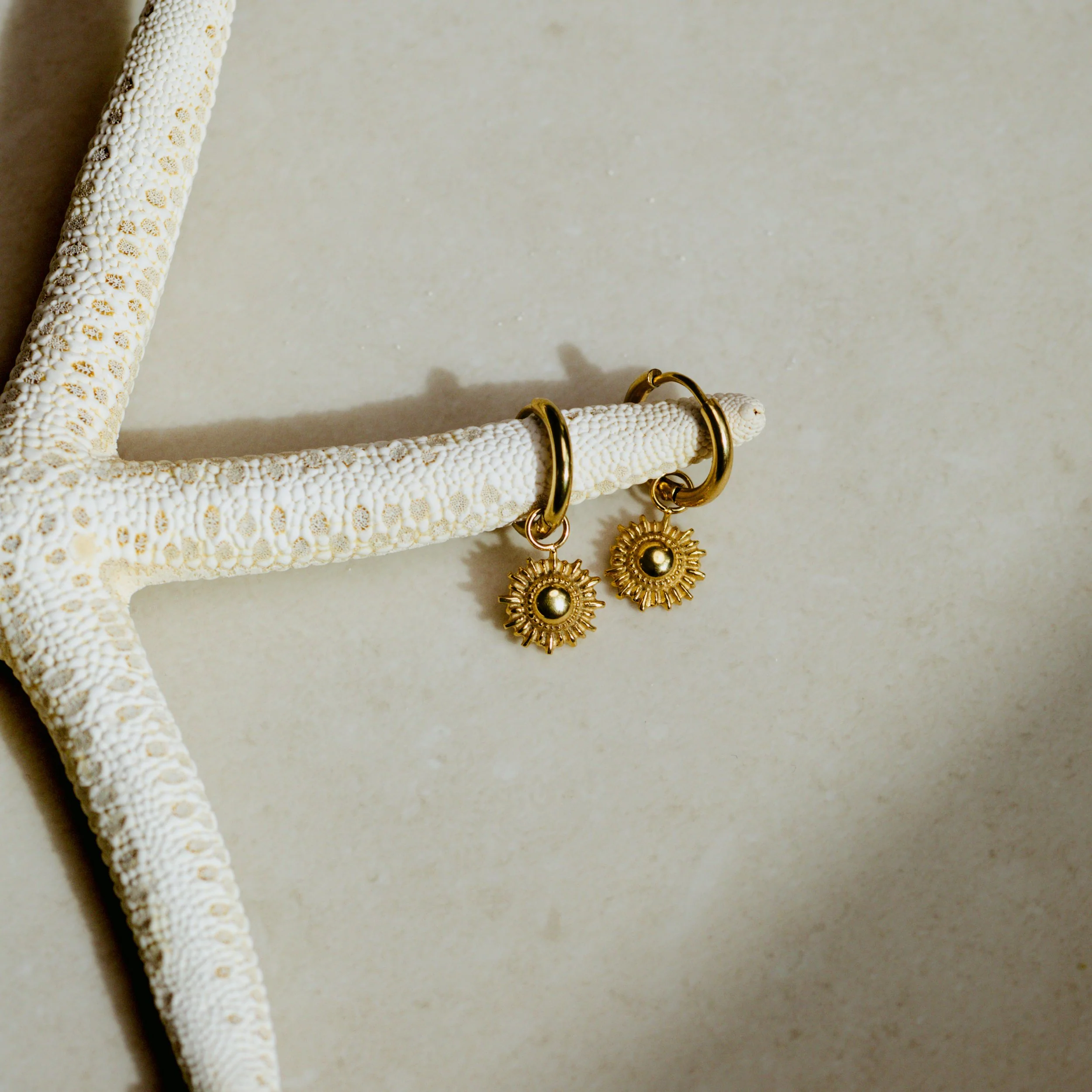 Aurelia Hoop Set Small Gold - Image 4