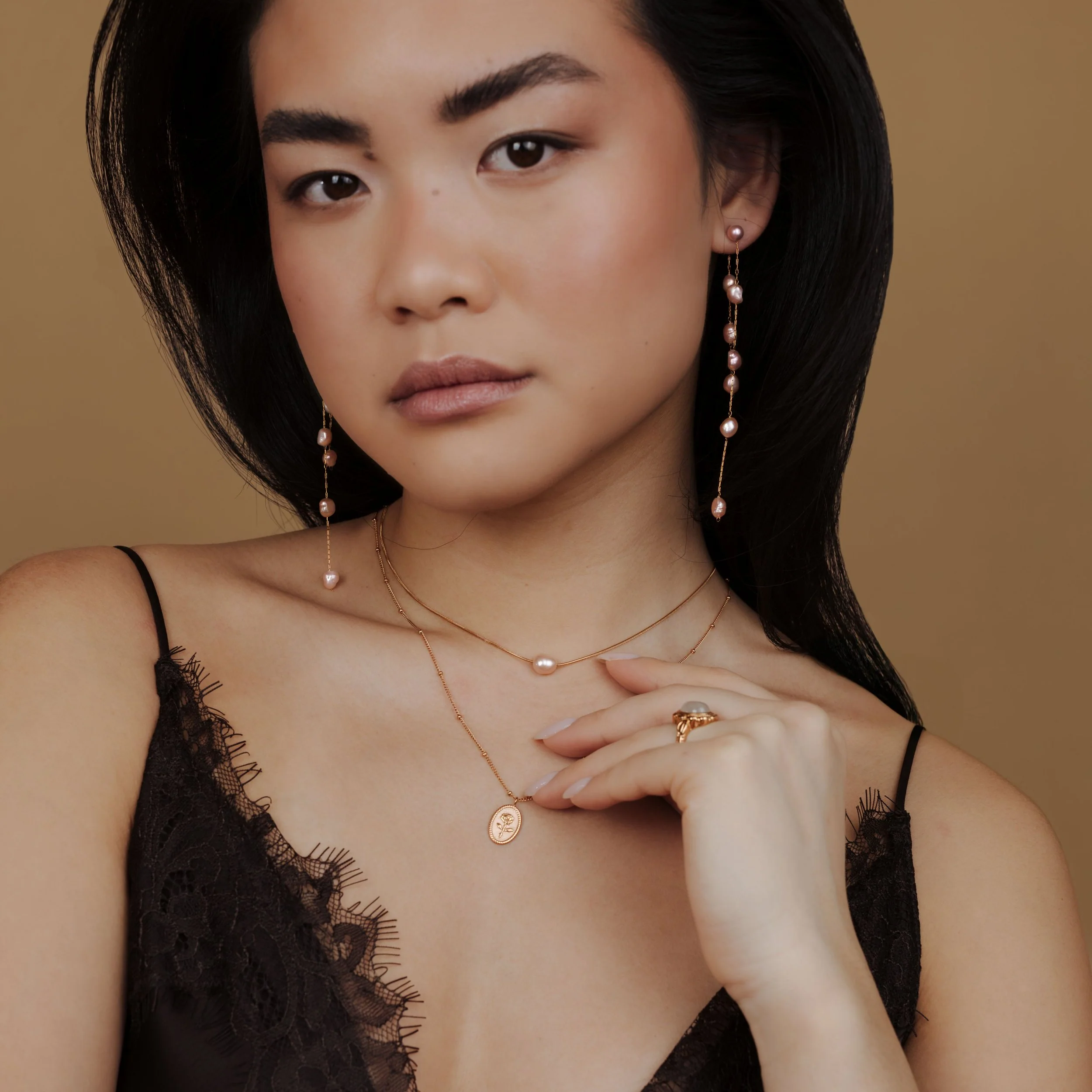 Blush Pearl Choker Rose Gold - Image 3