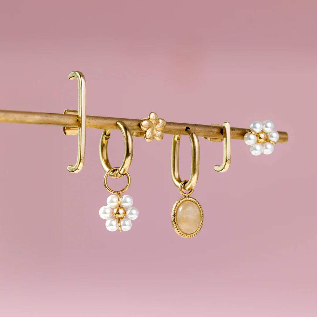Blush Quartz Oval Hoop Set Baby Gold - Image 3