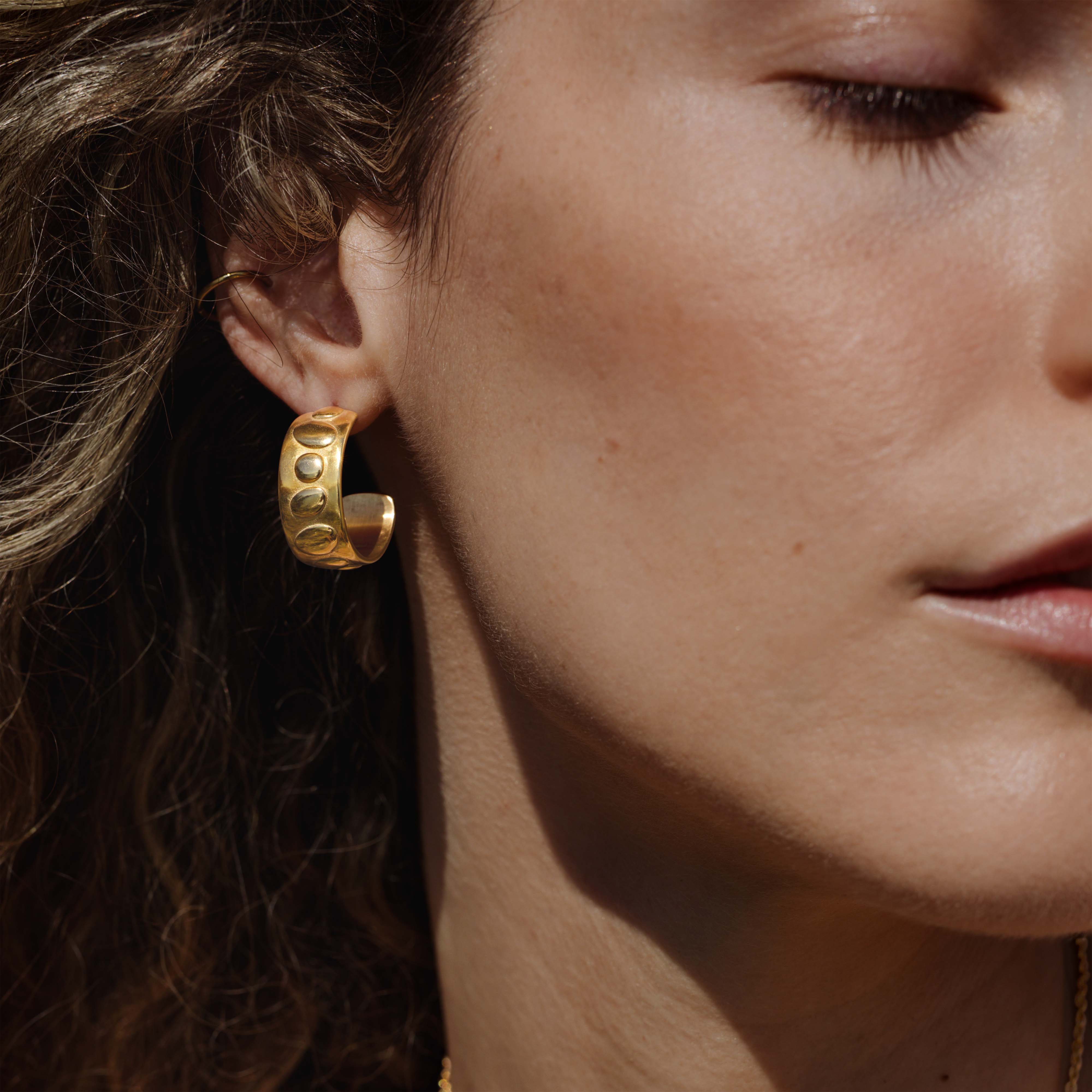 Boho Beads Hoop Studs Gold - Image 2