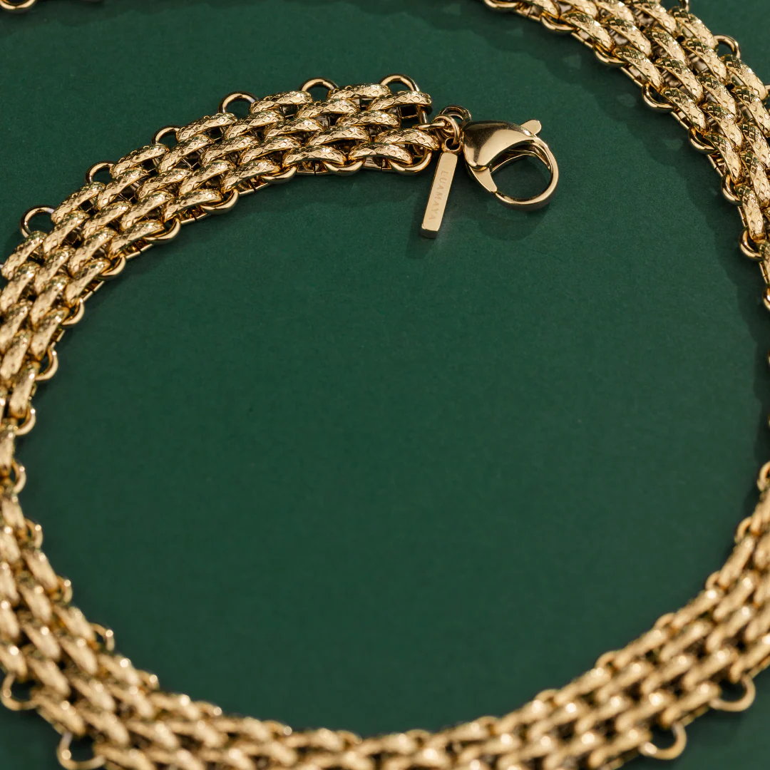 Bold Mesh Necklace Silver - Image 4