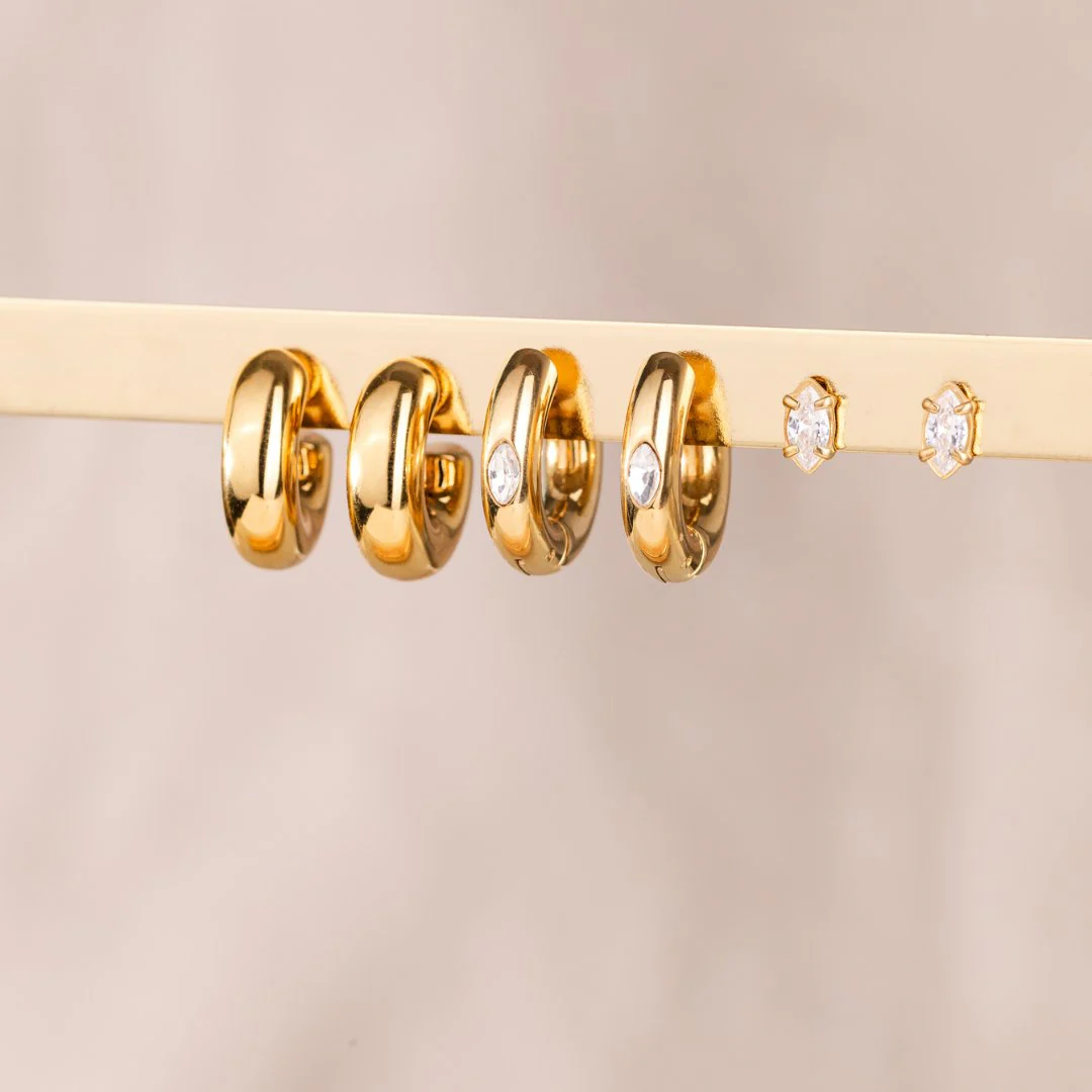 Bulky Hoop Studs Gold - Image 4