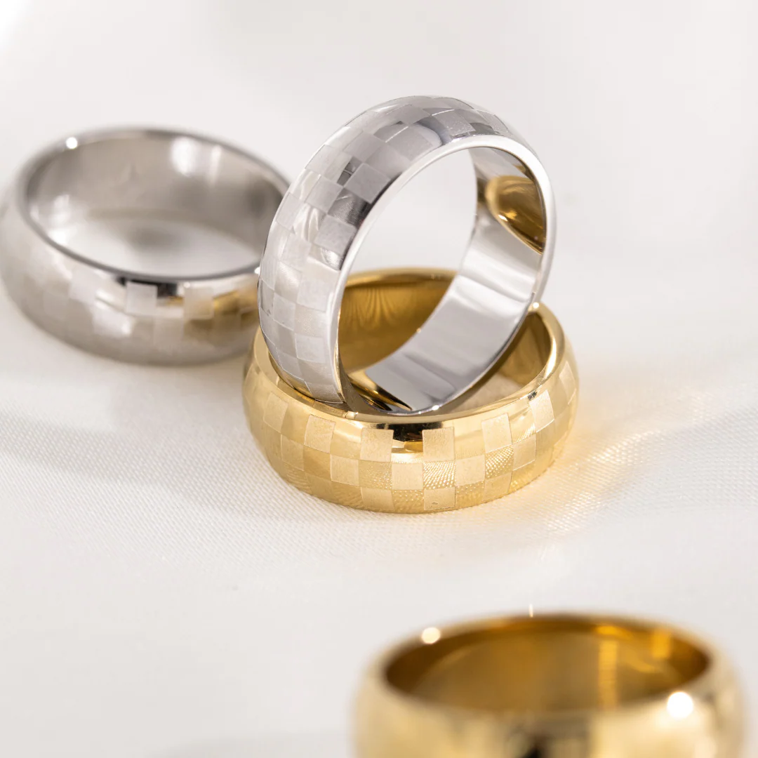 Chequer Ring Gold - Image 3