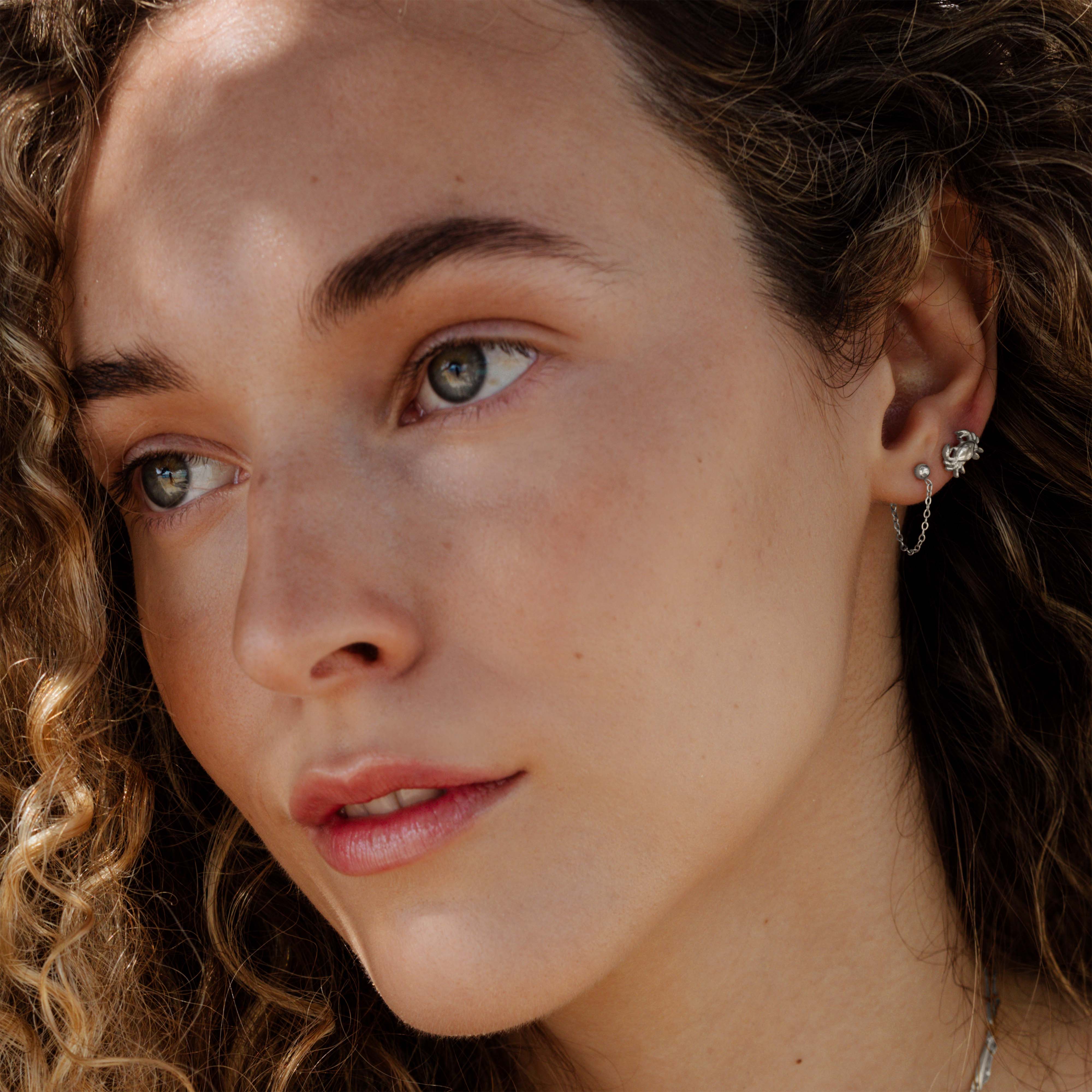 Crab Chaser Studs Silver - Image 2