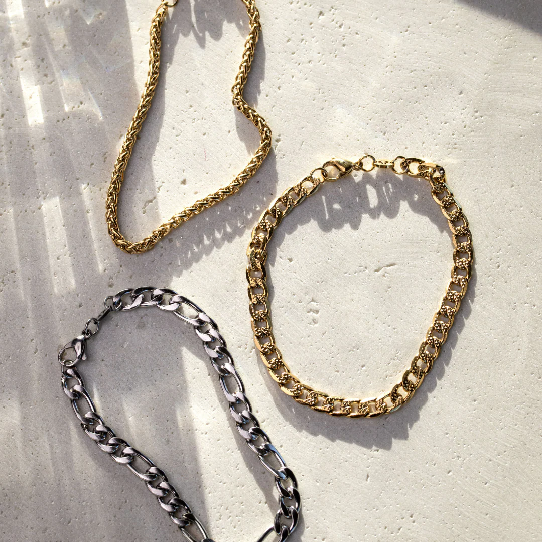 Cuban Chain Bracelet Gold - Image 3