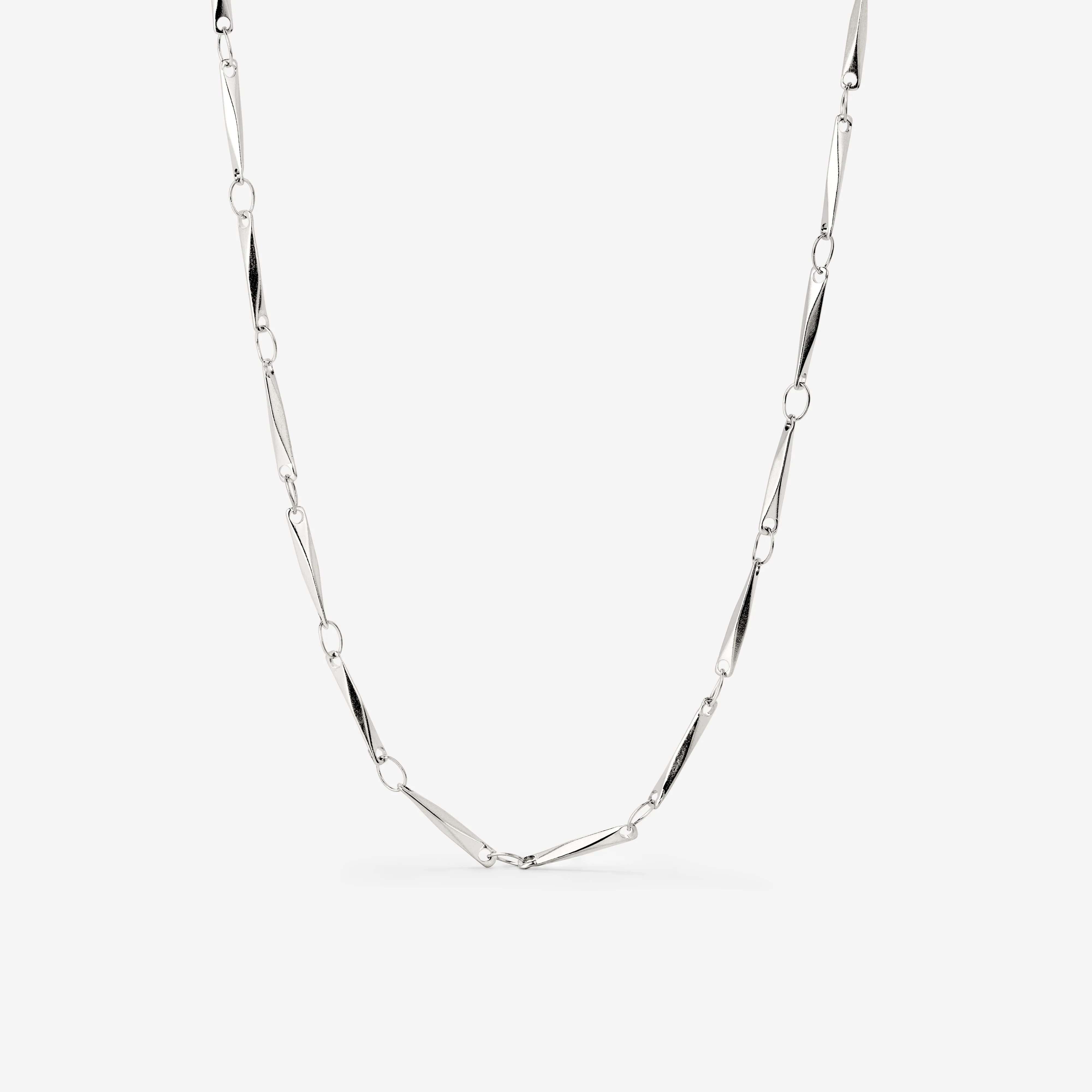 Curved Links Necklace Silver