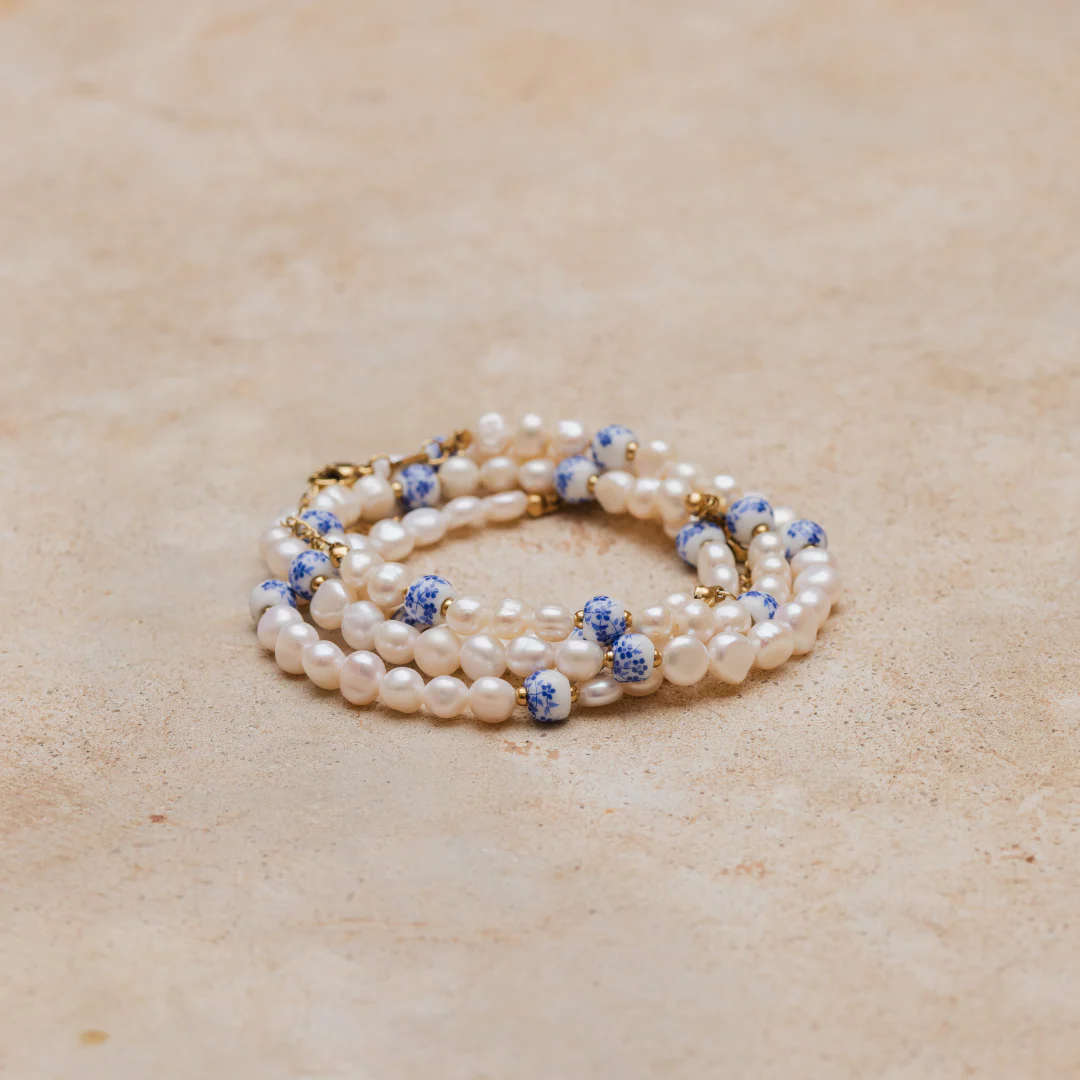 Flower Tile Pearl Bracelet Gold - Image 3