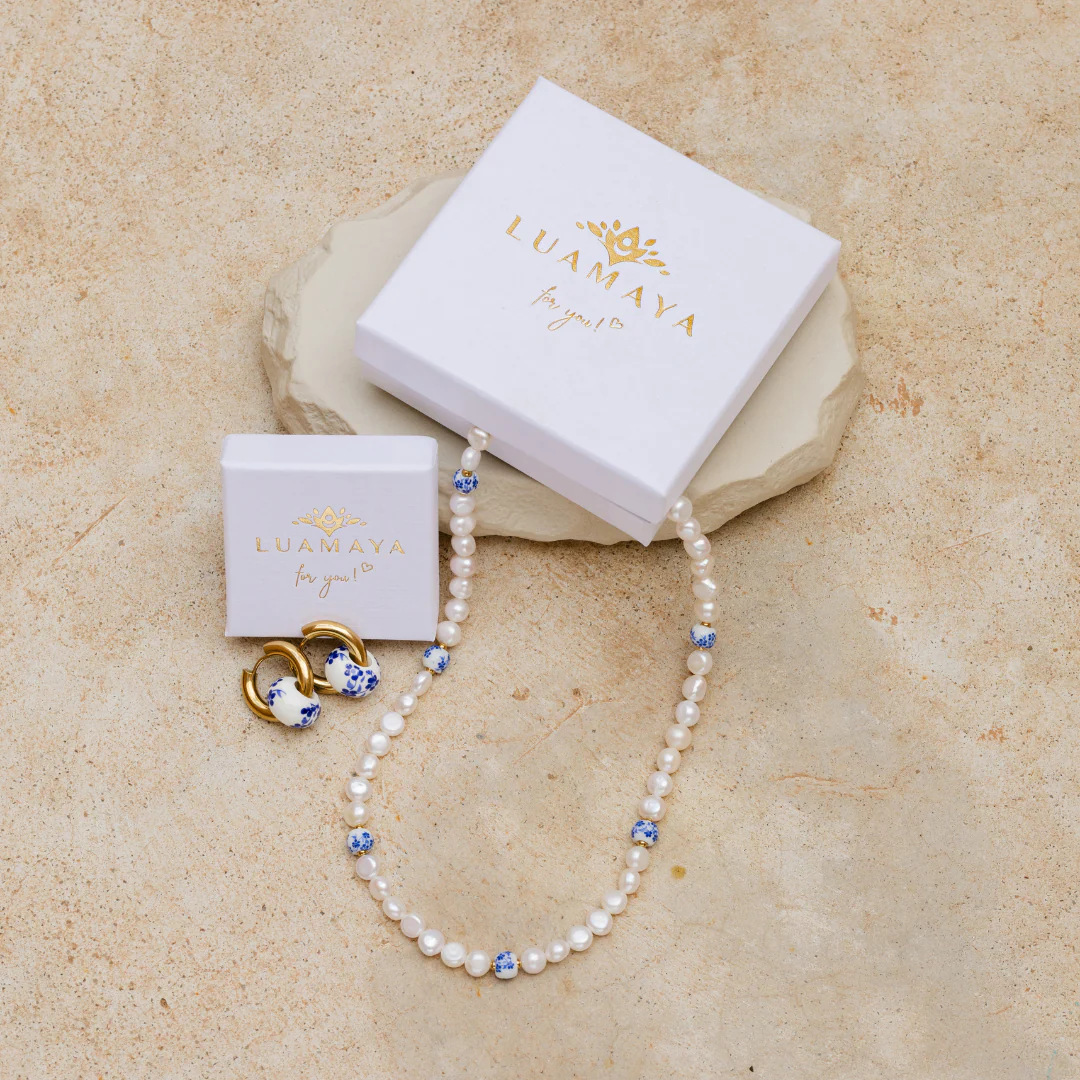 Flower Tile Pearl Necklace Rose Gold - Image 6