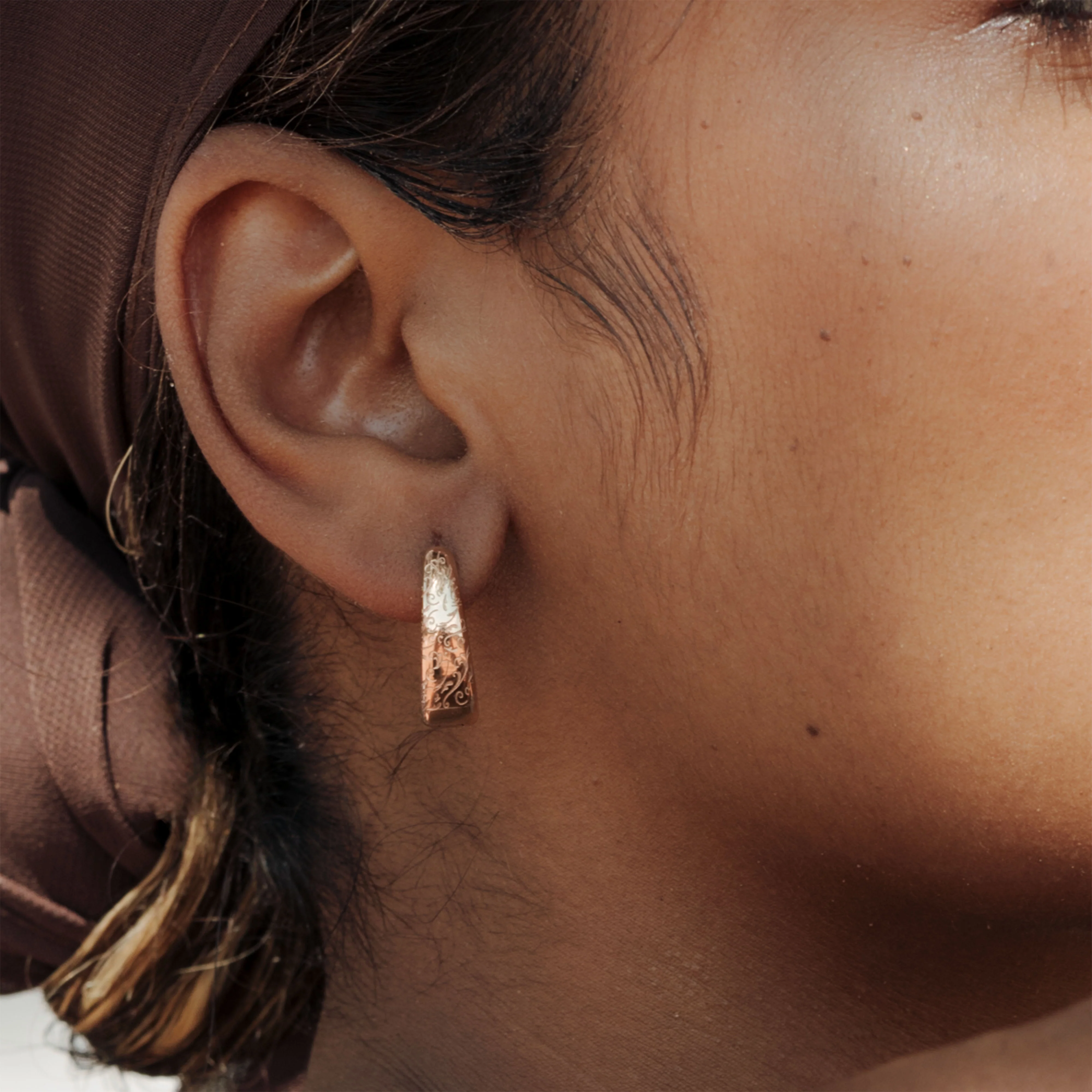 Desert Glow Hoops Rose Gold - Image 2