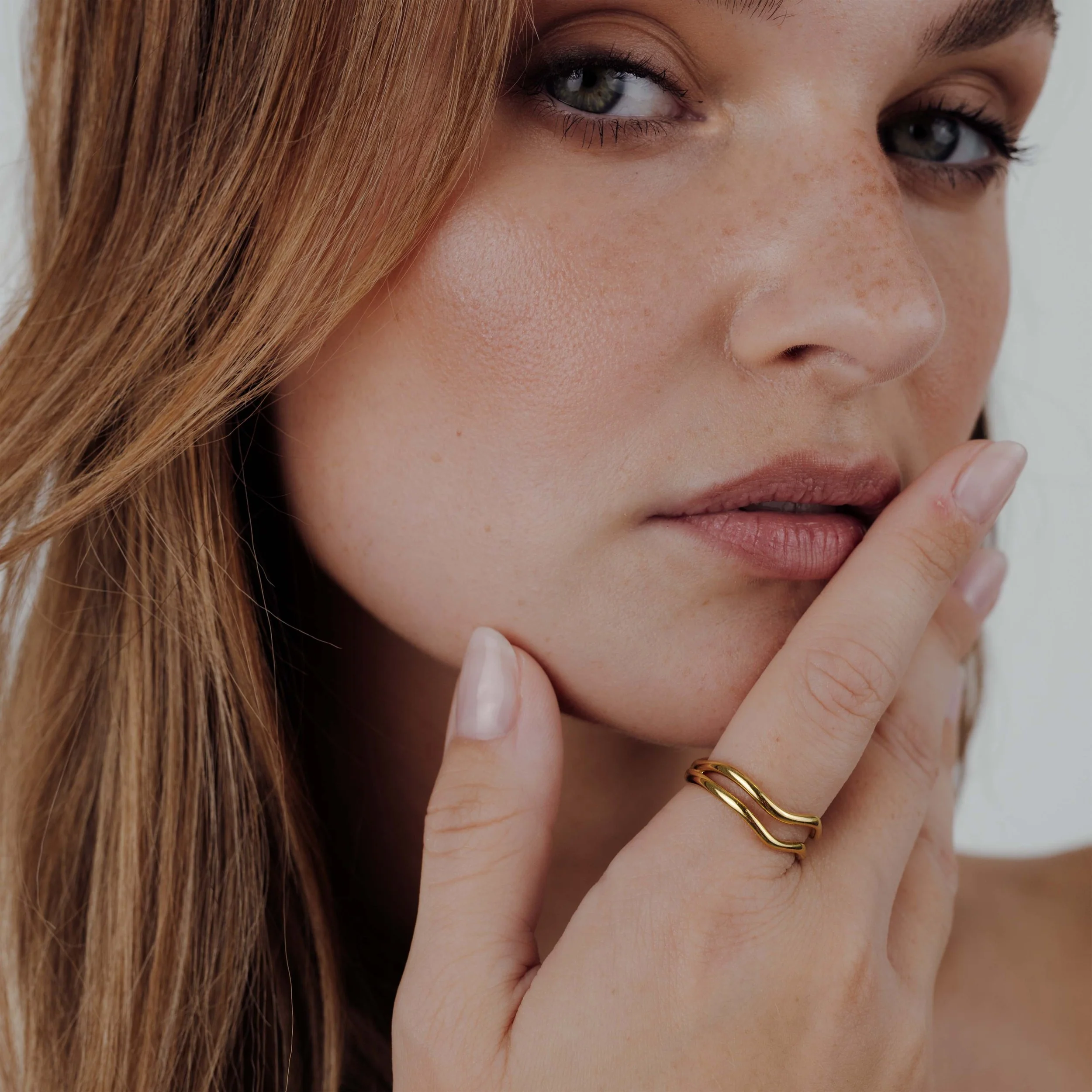 Double Wave Ring Stud Earrings Gold - Image 2