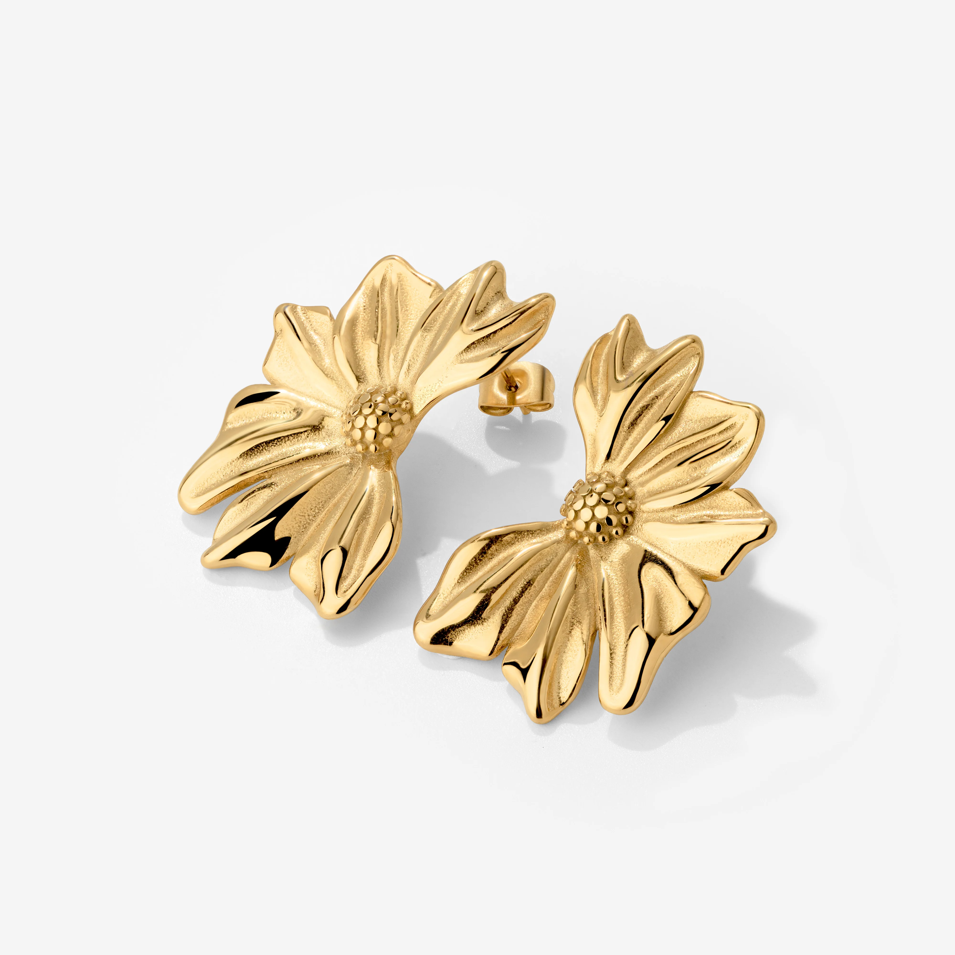 Eternal Bloom Studs Gold - Image 4