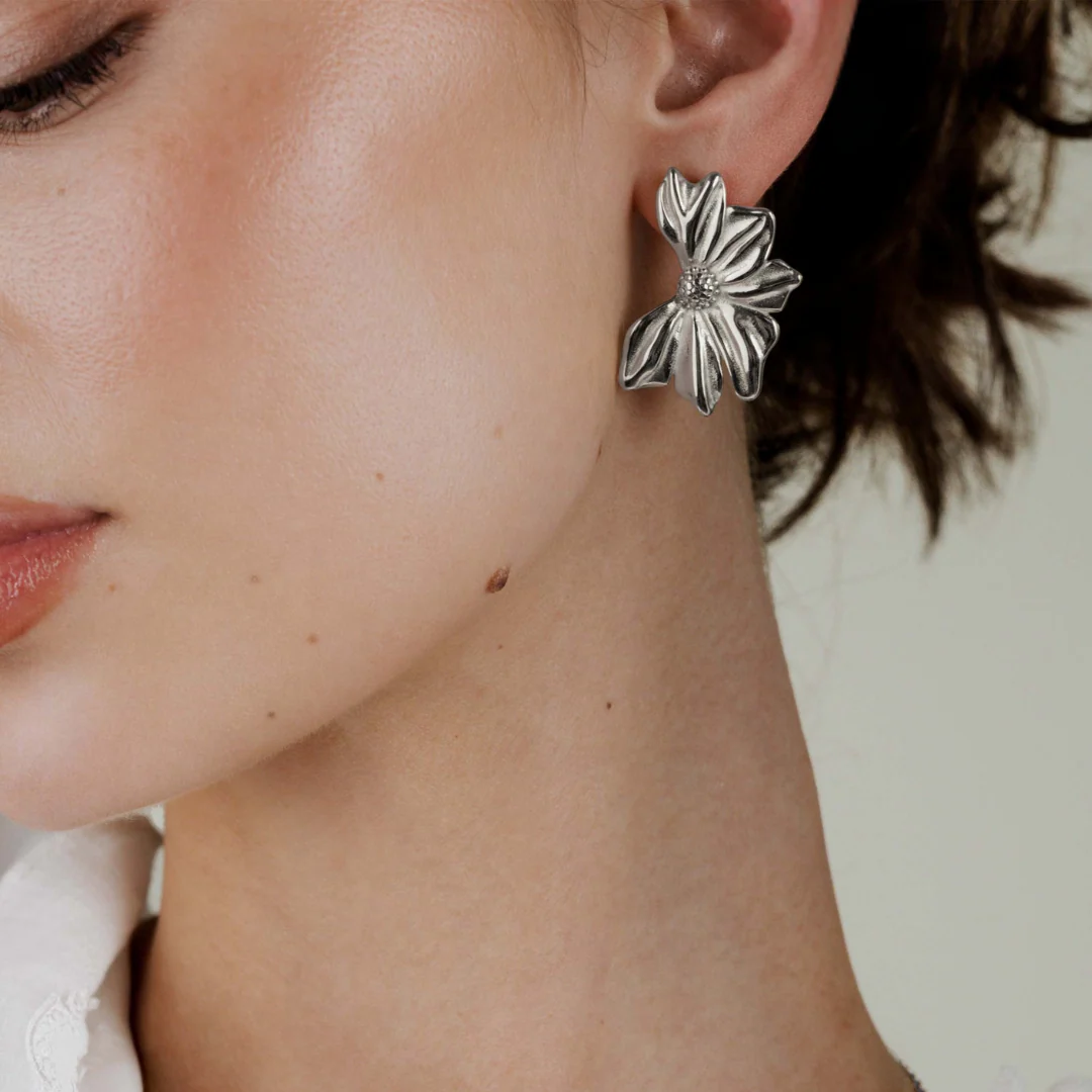 Eternal Bloom Studs Silver - Image 2