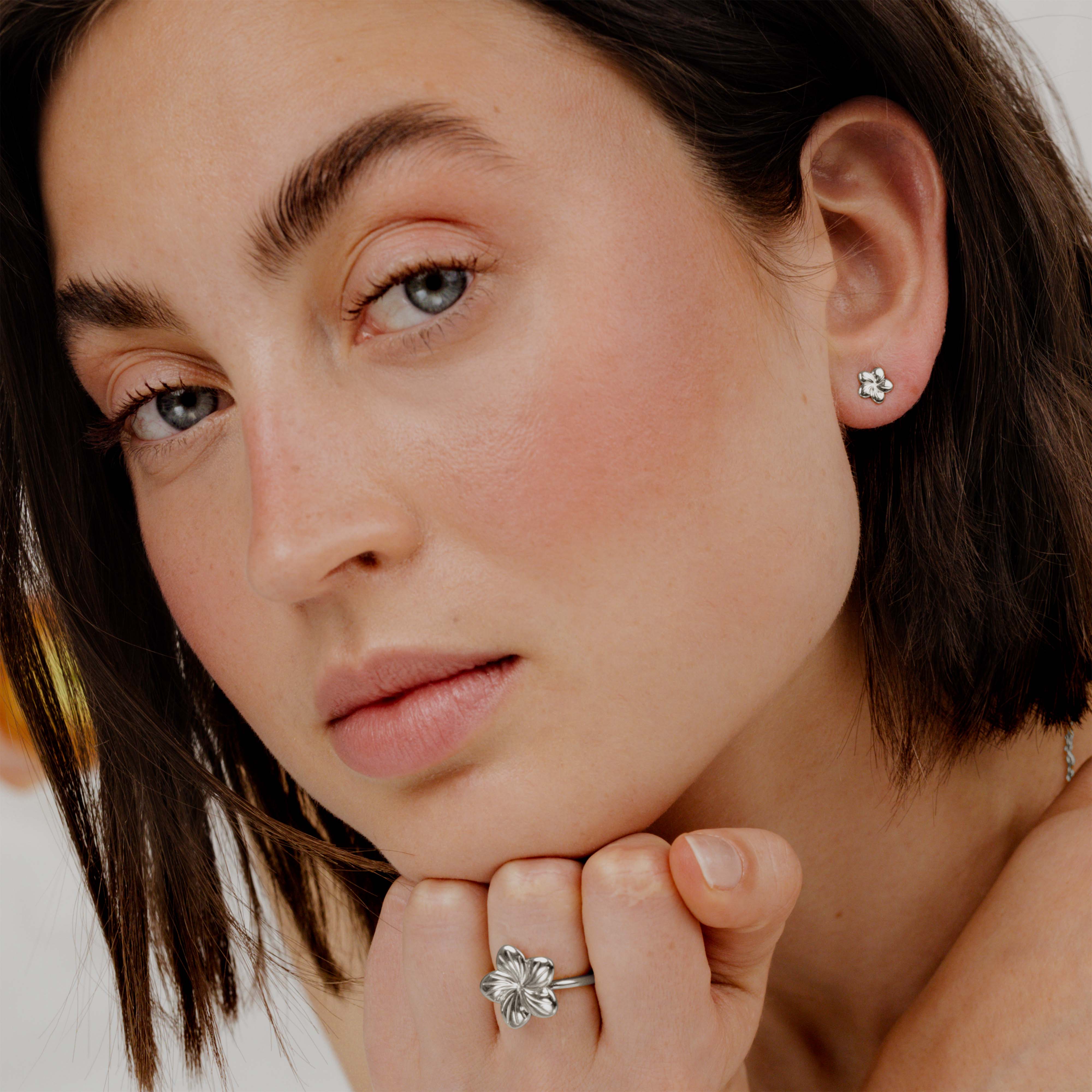 Floral Glow Studs Silver - Image 2