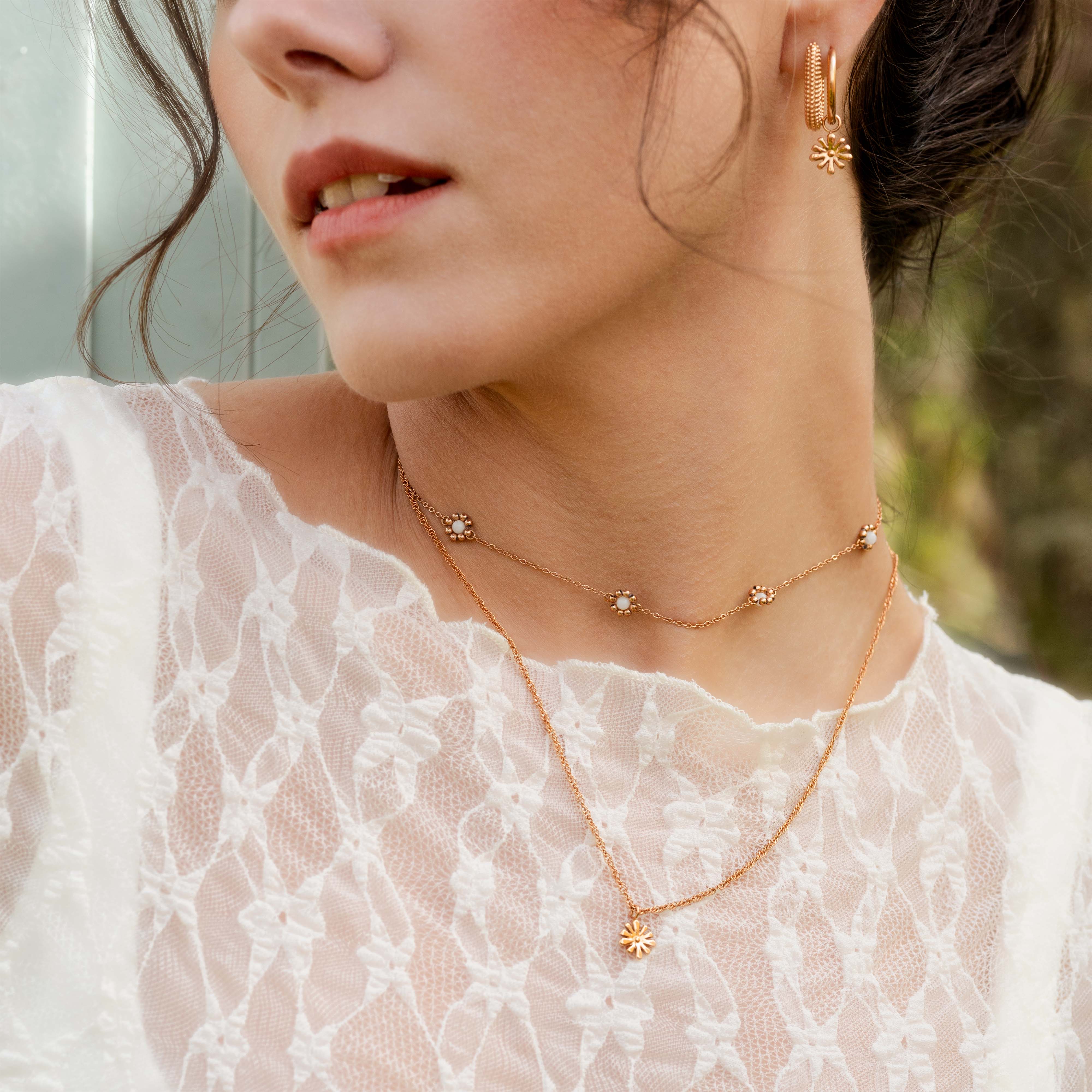 Flower 'n' Beads Necklace Rose Gold - Image 2