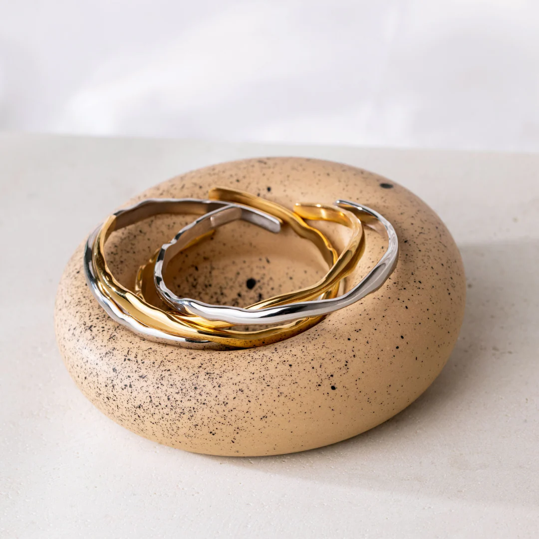 Flowing Bangle Silver - Image 5