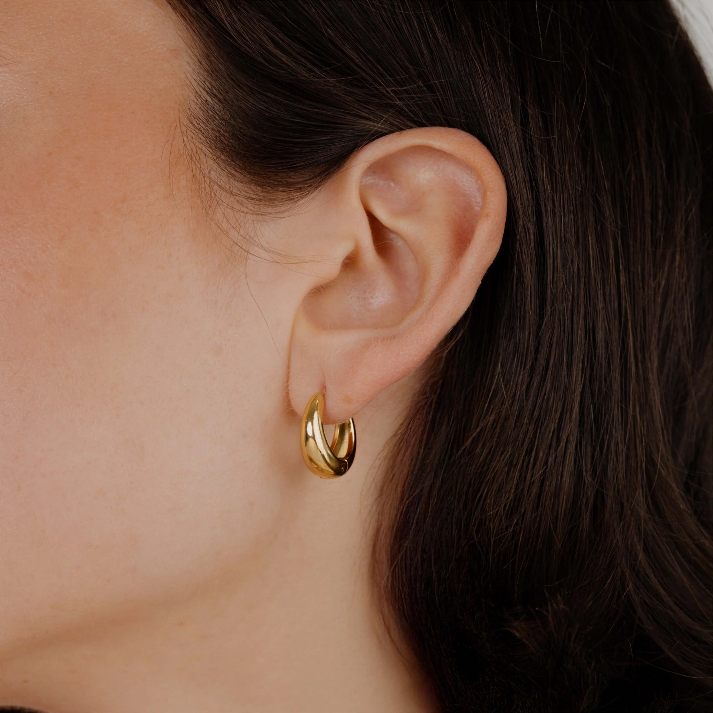 Gilded Curve Hoops Gold - Image 2