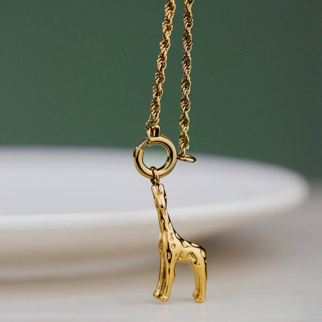 Giraffe Rope Chain Necklace Set Rose Gold - Image 4