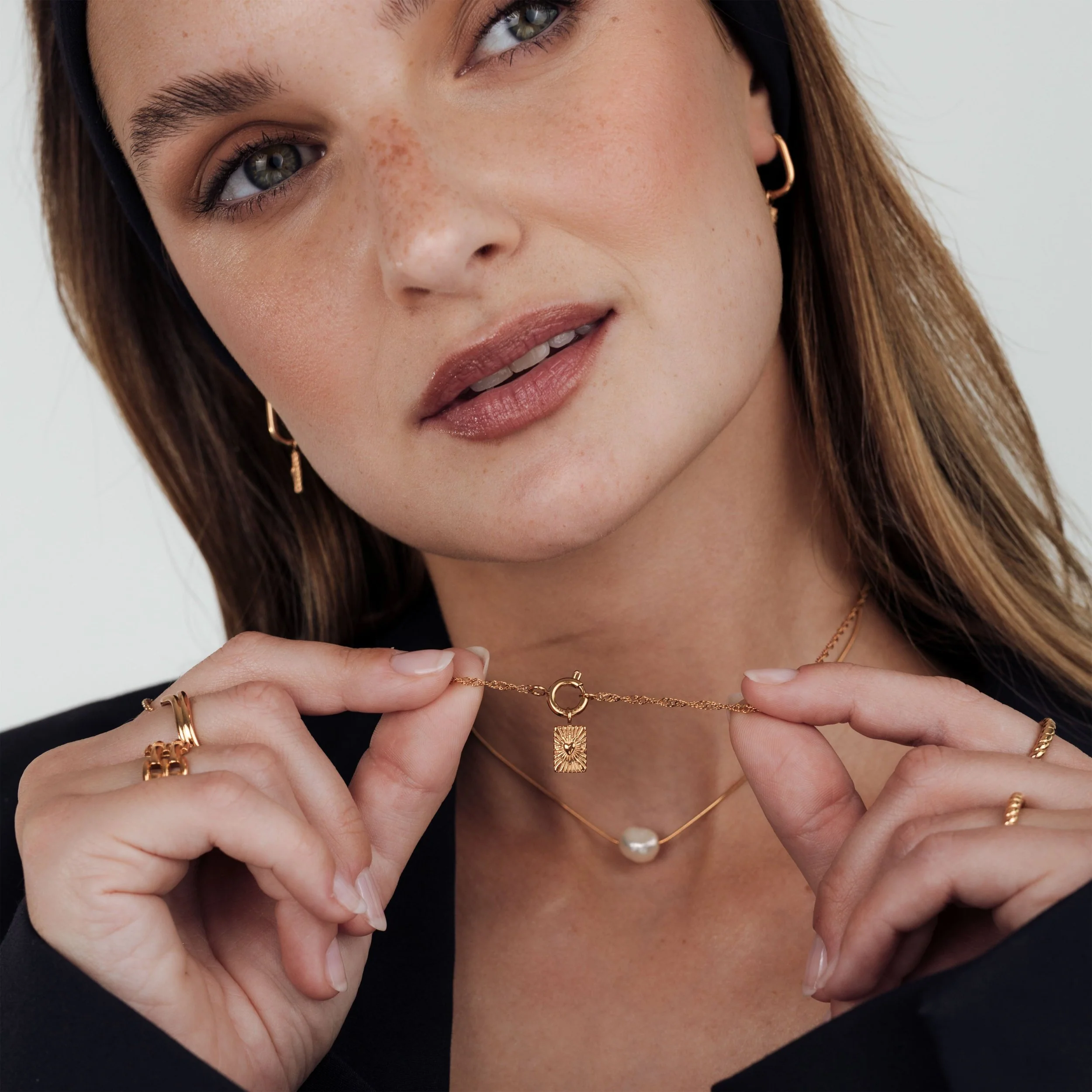 Glowing Heart Singapore Chain Necklace Set Rose Gold - Image 2