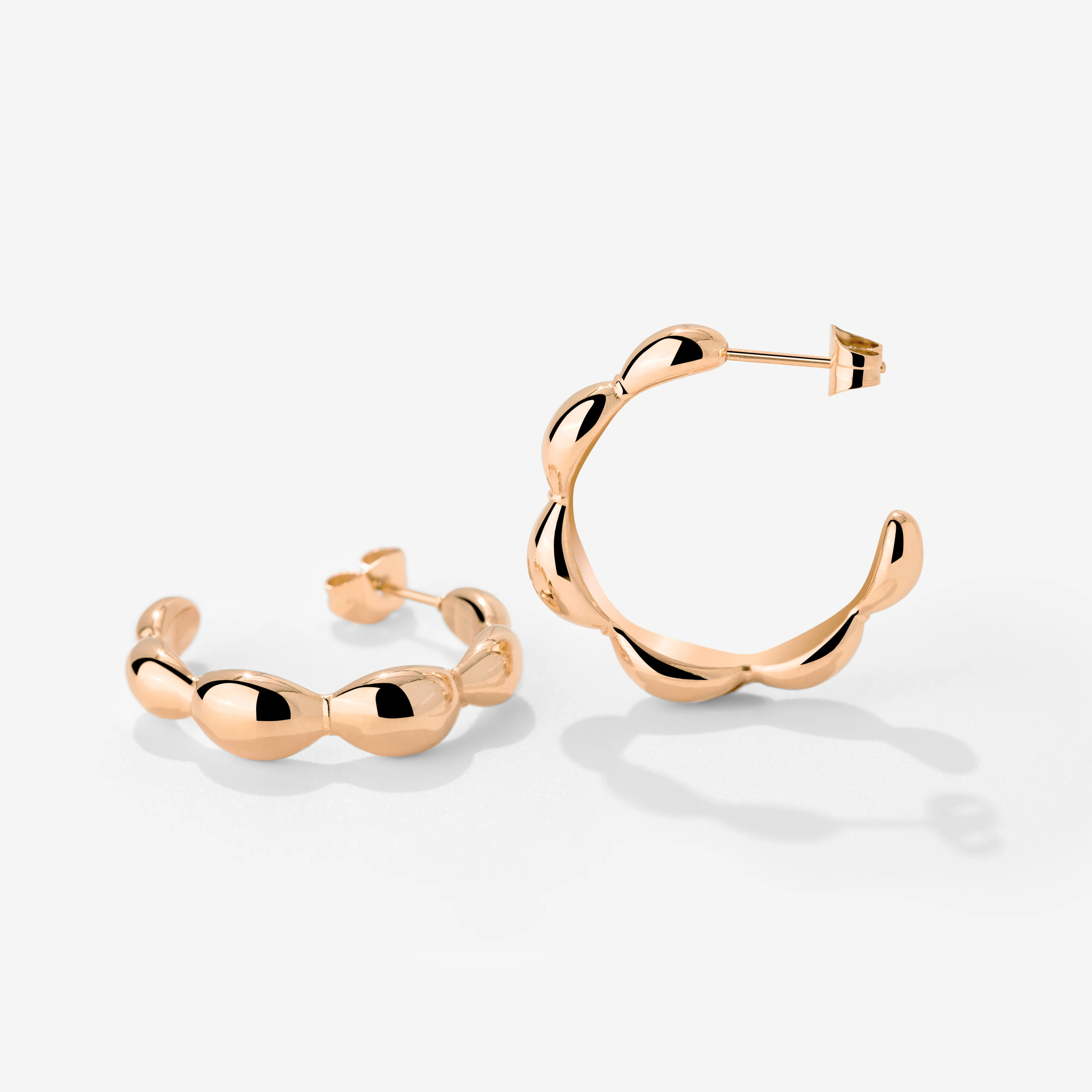 Graceful Curves Hoop Studs Rose Gold - Image 4