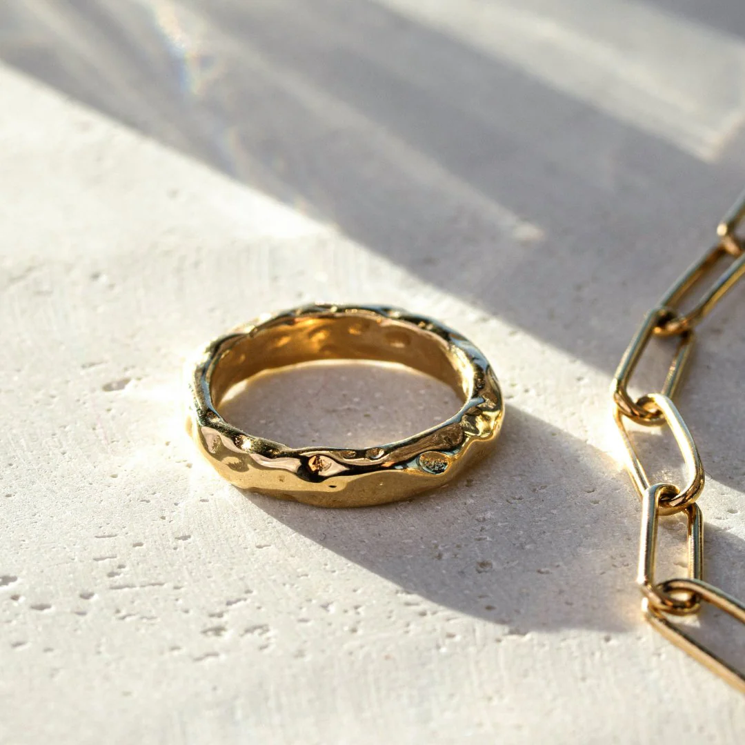 Hammered Unity Ring Gold - Image 3