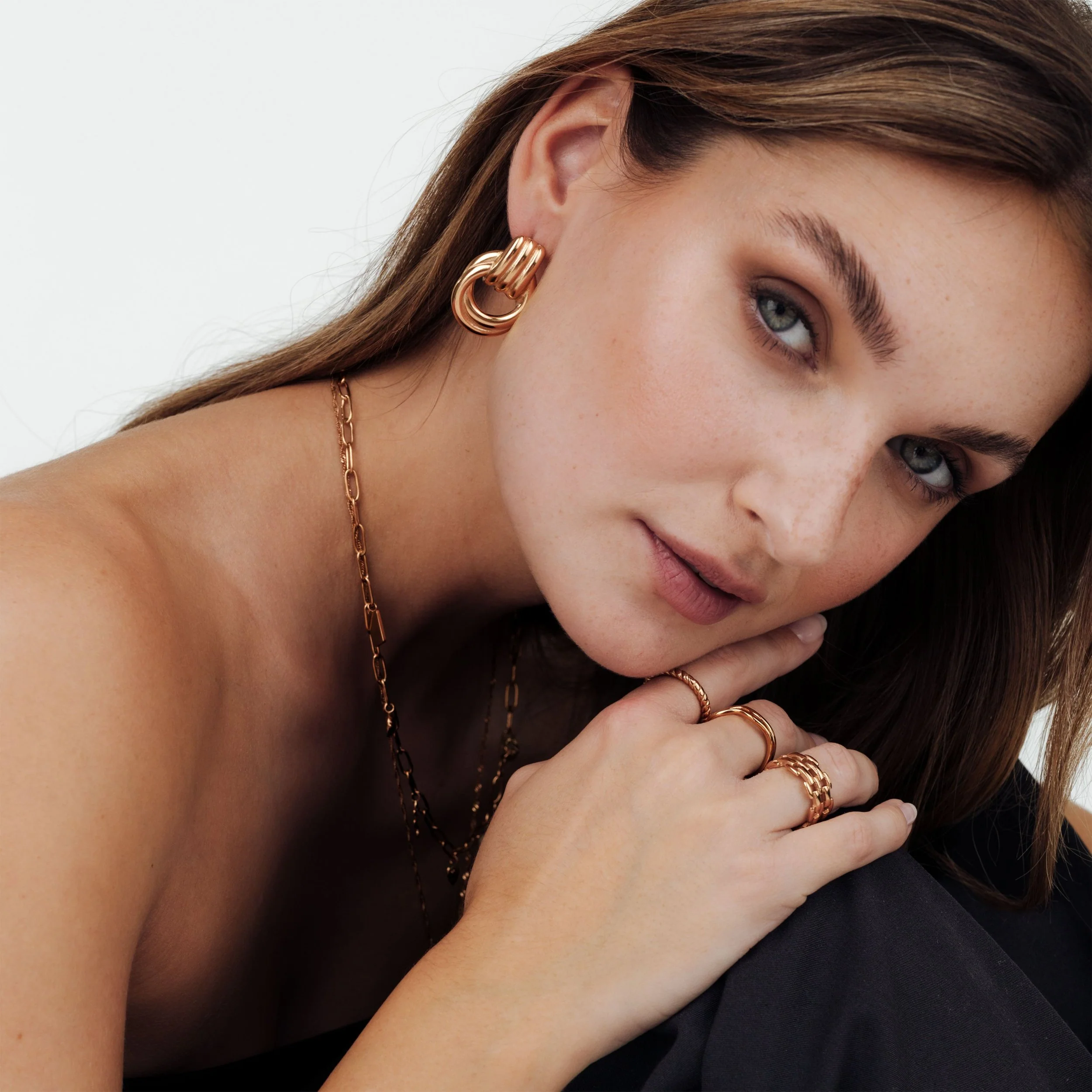 Infinity Loop Hoops Rose Gold - Image 2