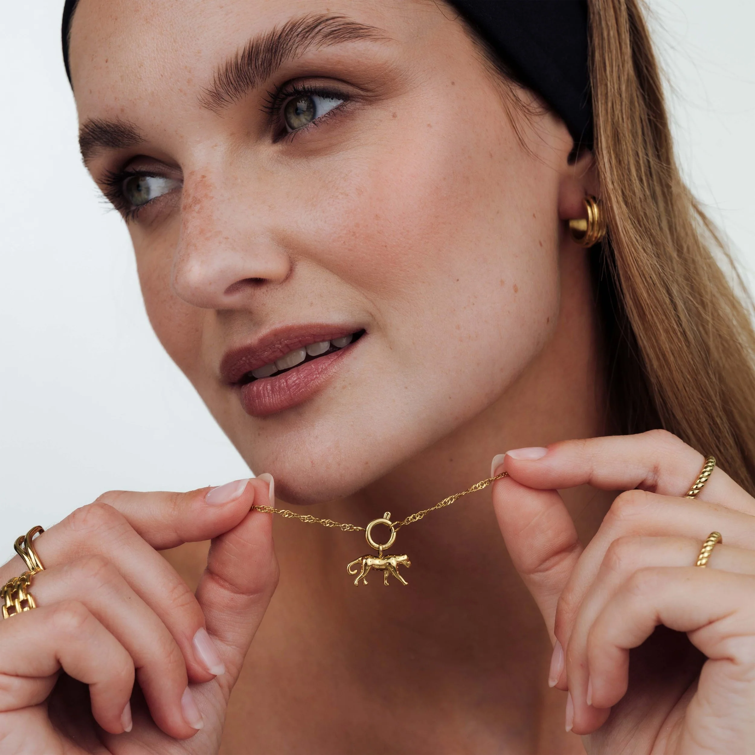 Leopard Singapore Chain Necklace Set Stud Earrings Gold - Image 3