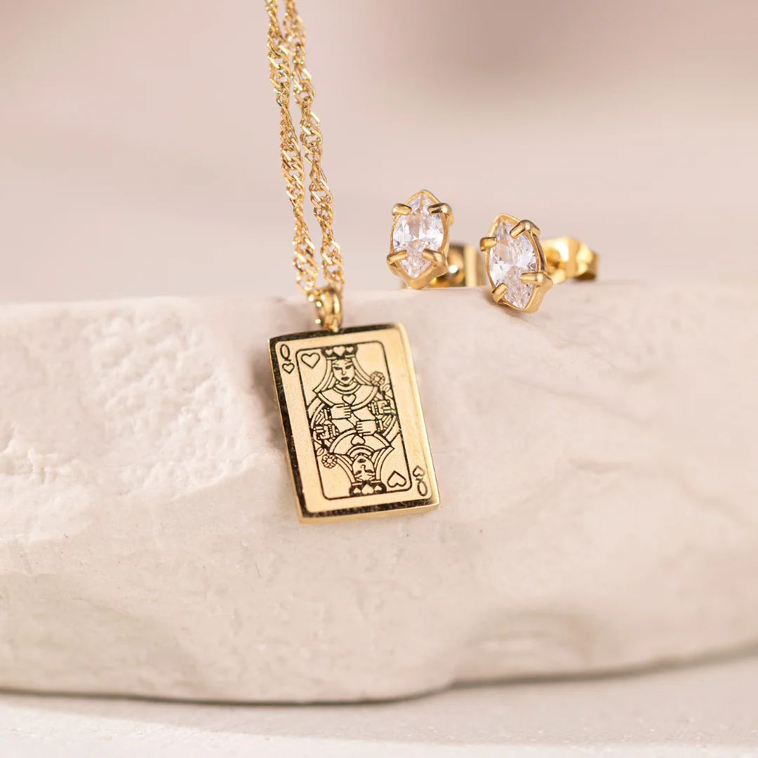 Like a Queen Necklace Gold - Image 6