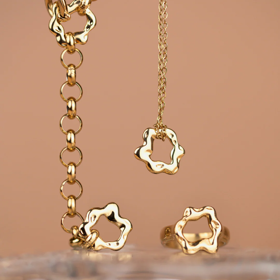 Melting Donut Necklace Gold - Image 6