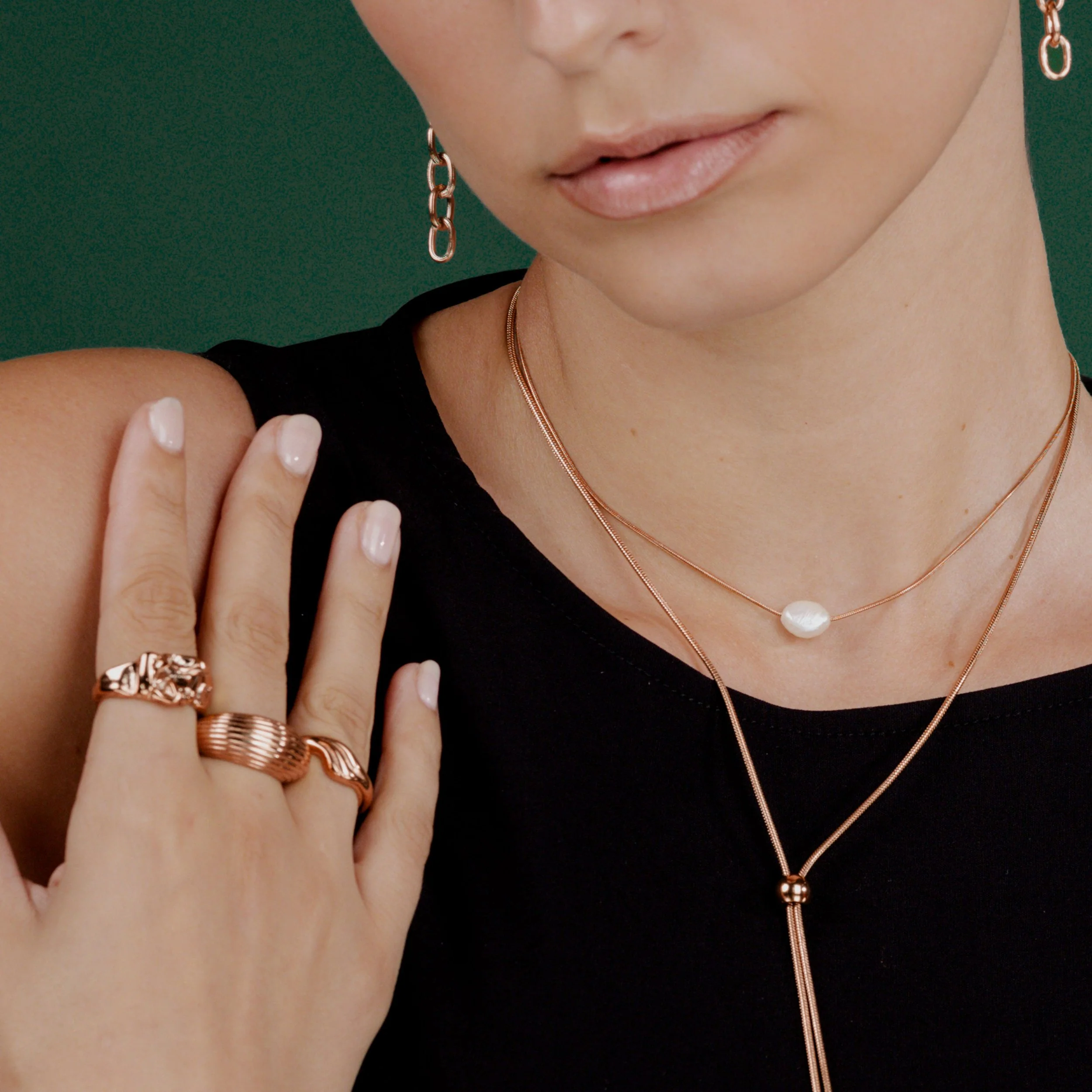 Minimalist Pearl Choker Rose Gold - Image 3