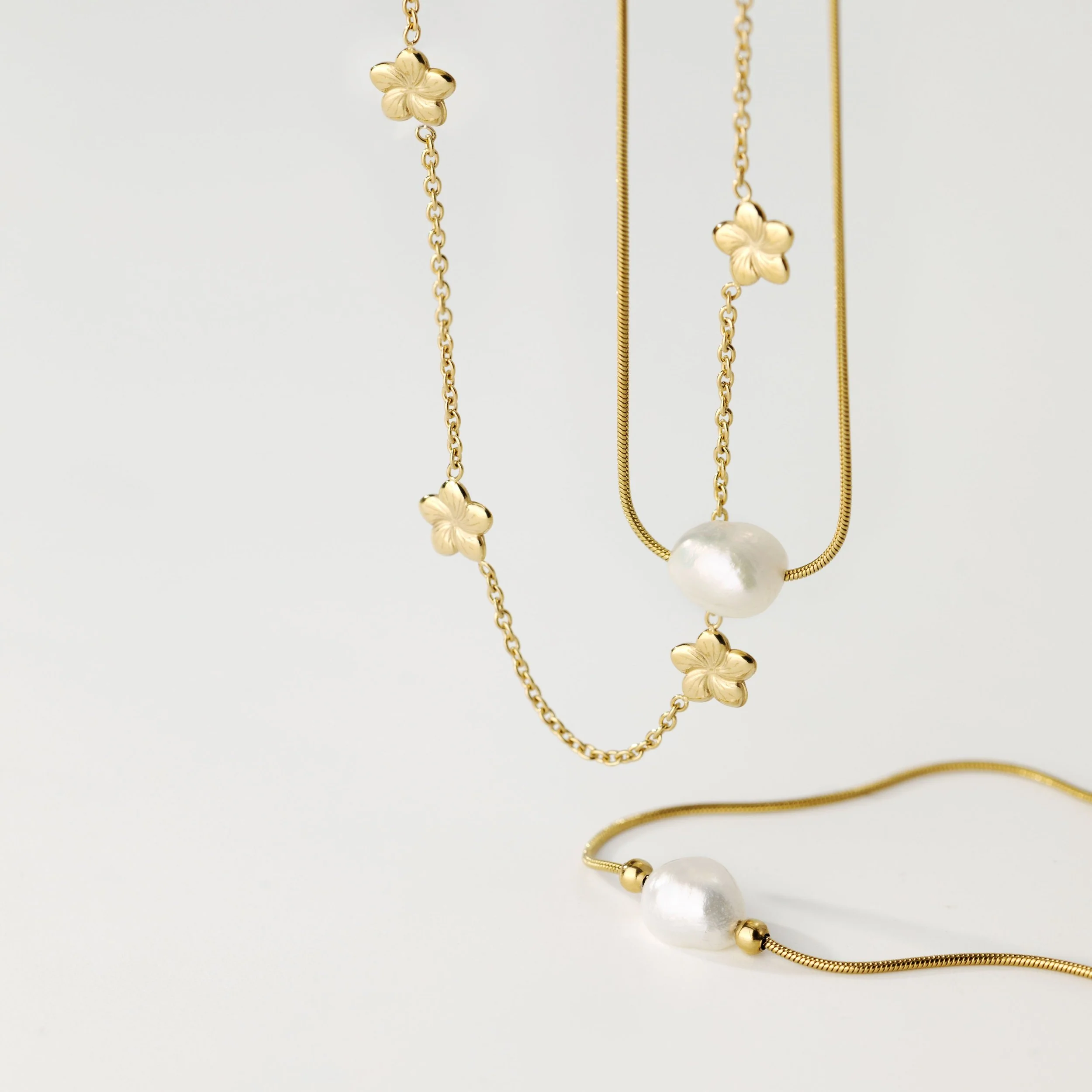 Minimalist Pearl Choker Rose Gold - Image 5