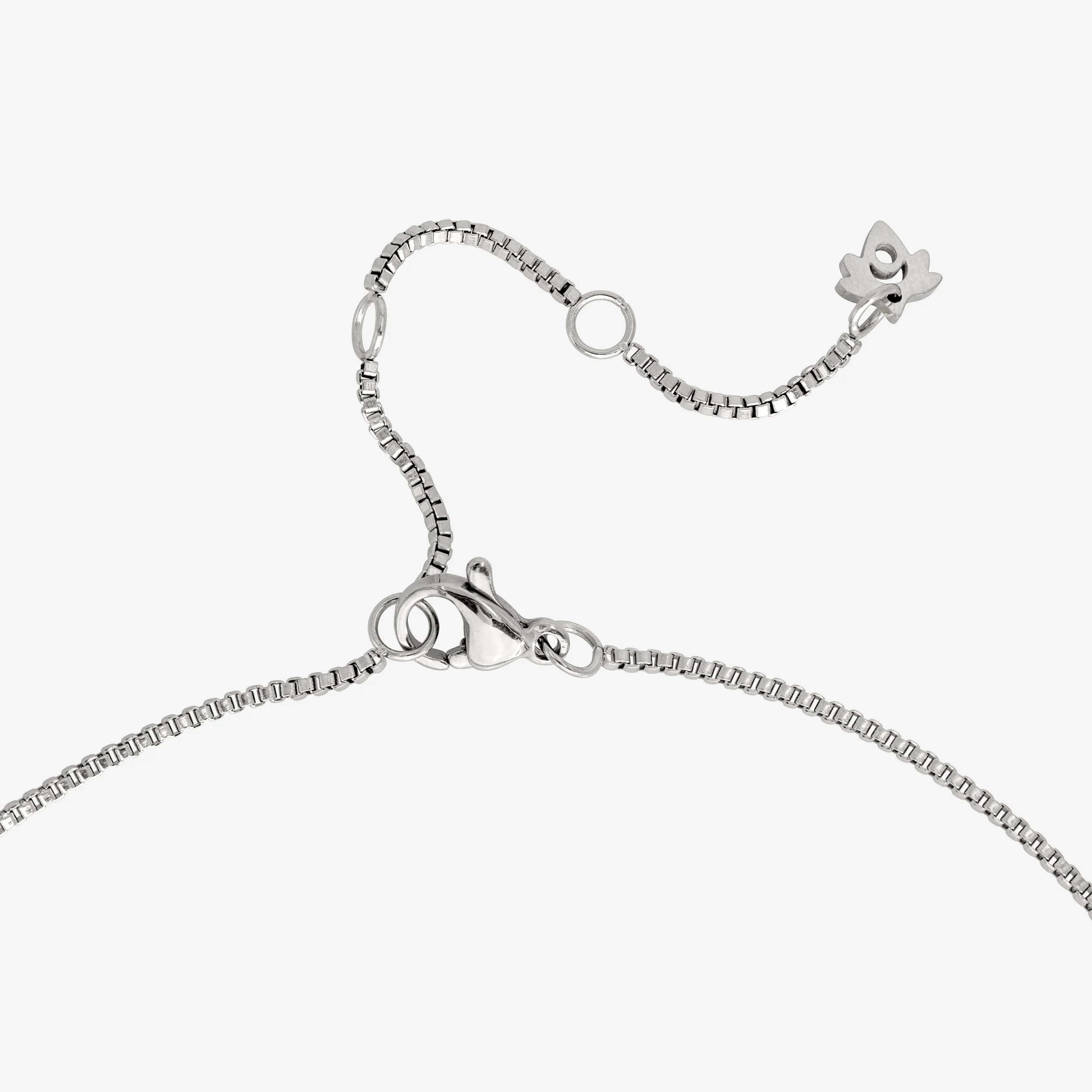 Nostalgia Necklace Silver - Image 4