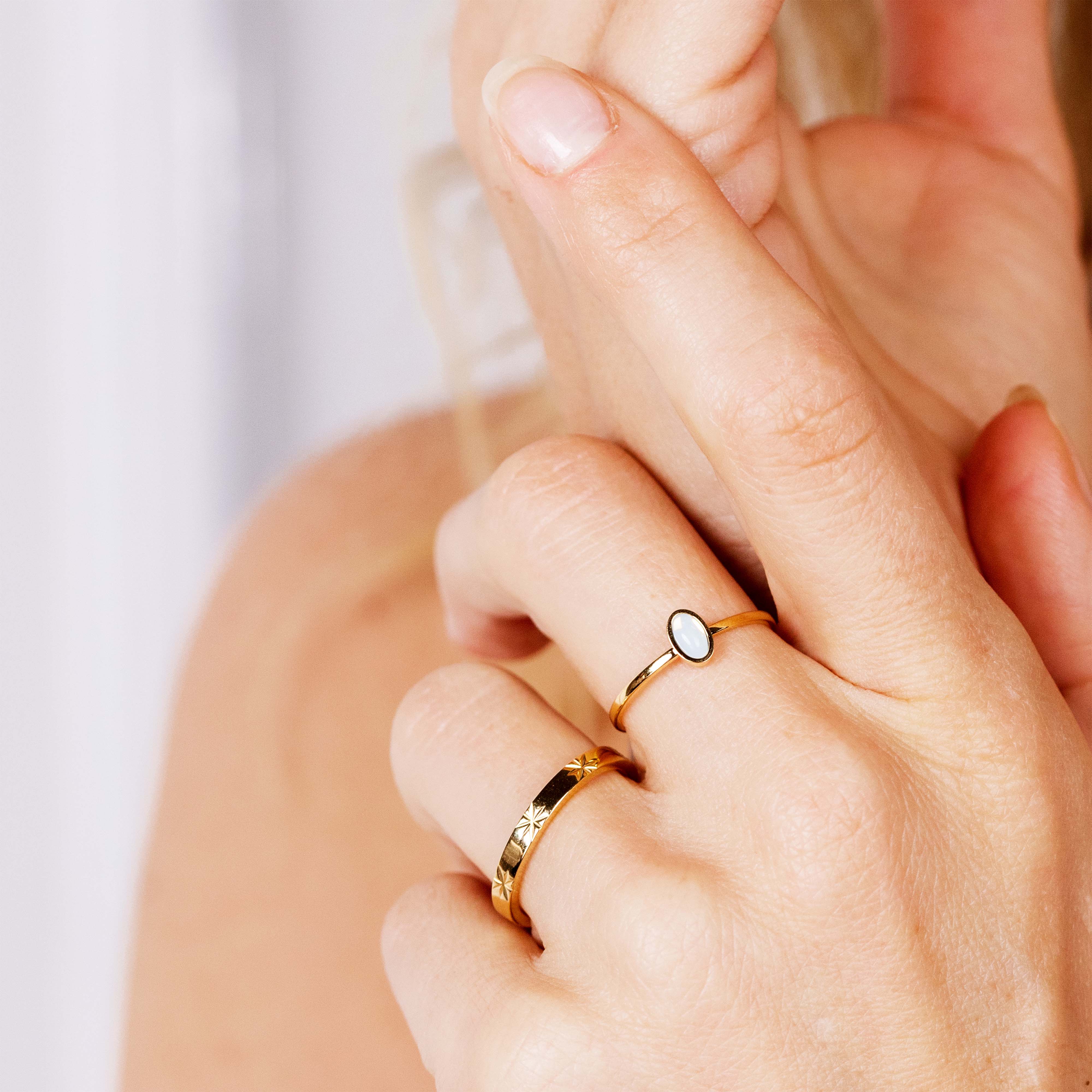 Oval Ring Gold - Image 4