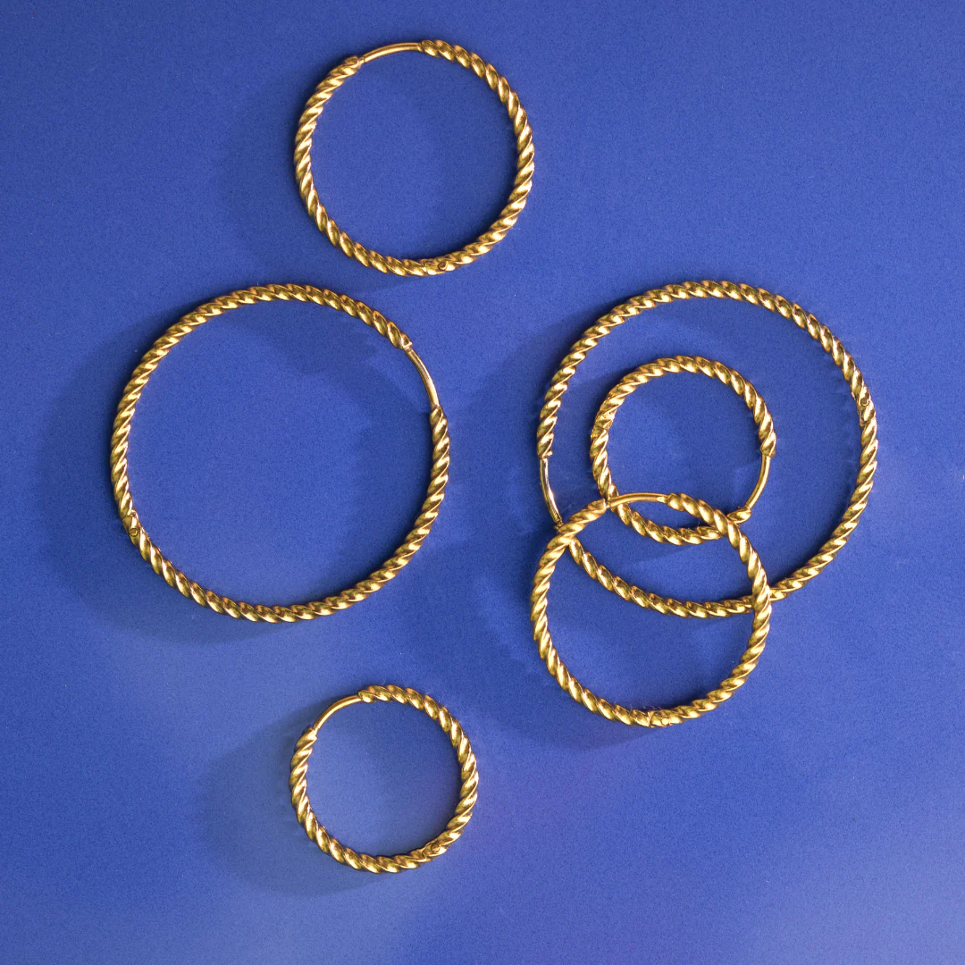 Twisted Hoops Medium Silver - Image 3