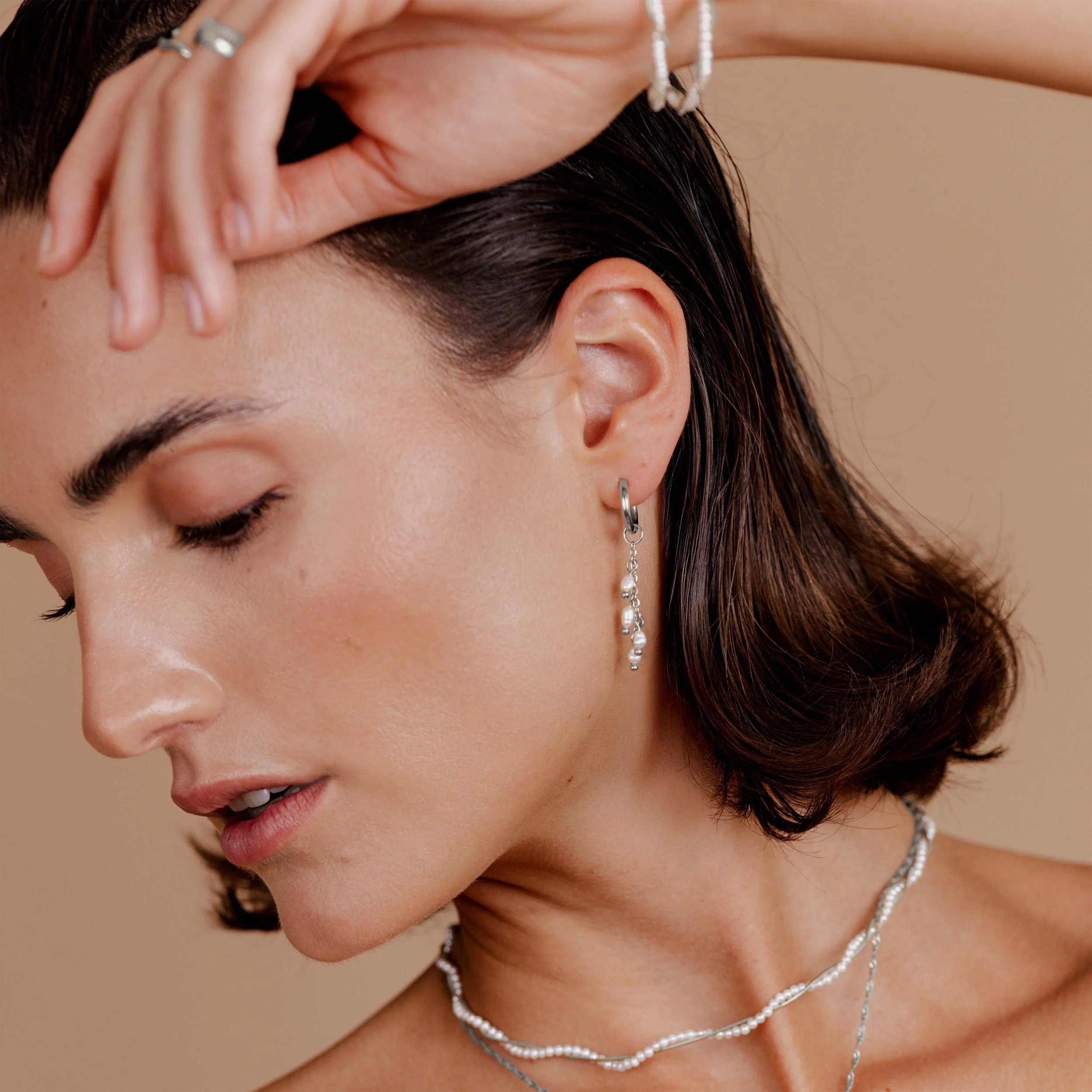 Pearl Chain Hoop Set Small Silver - Image 2