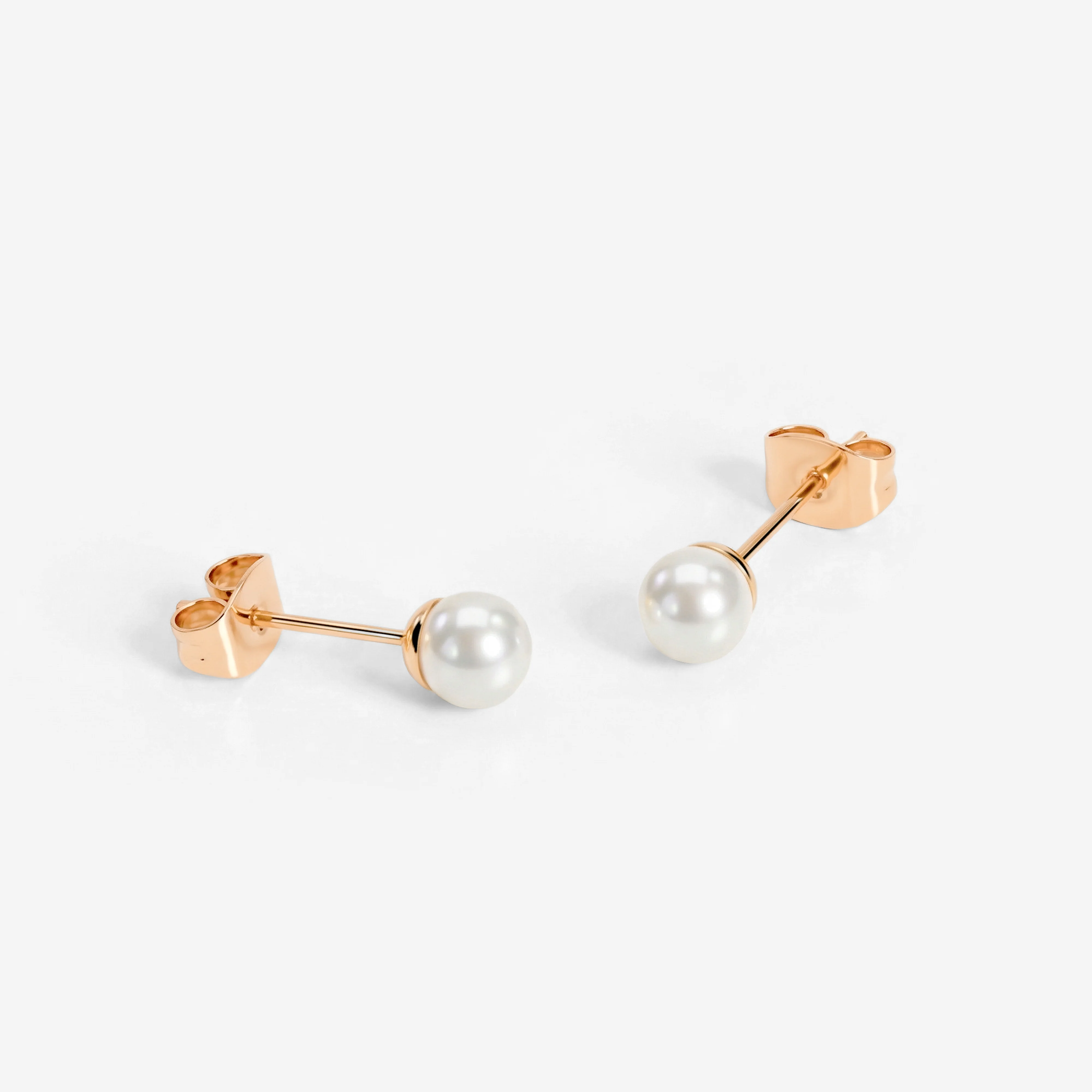 Pretty Pearl Studs Rose Gold