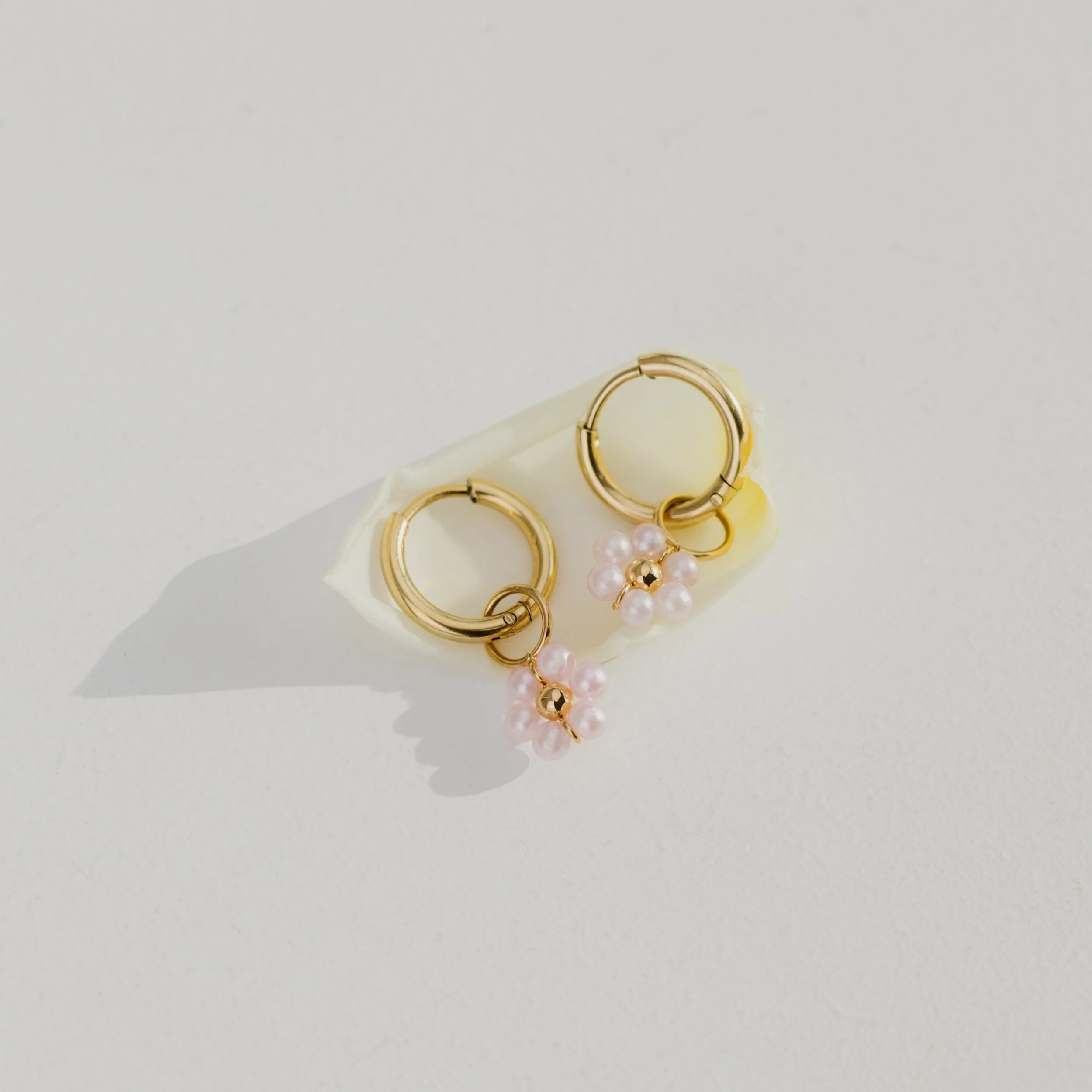 Pretty Pink Daisy Hoop Set Small Rose Gold - Image 3