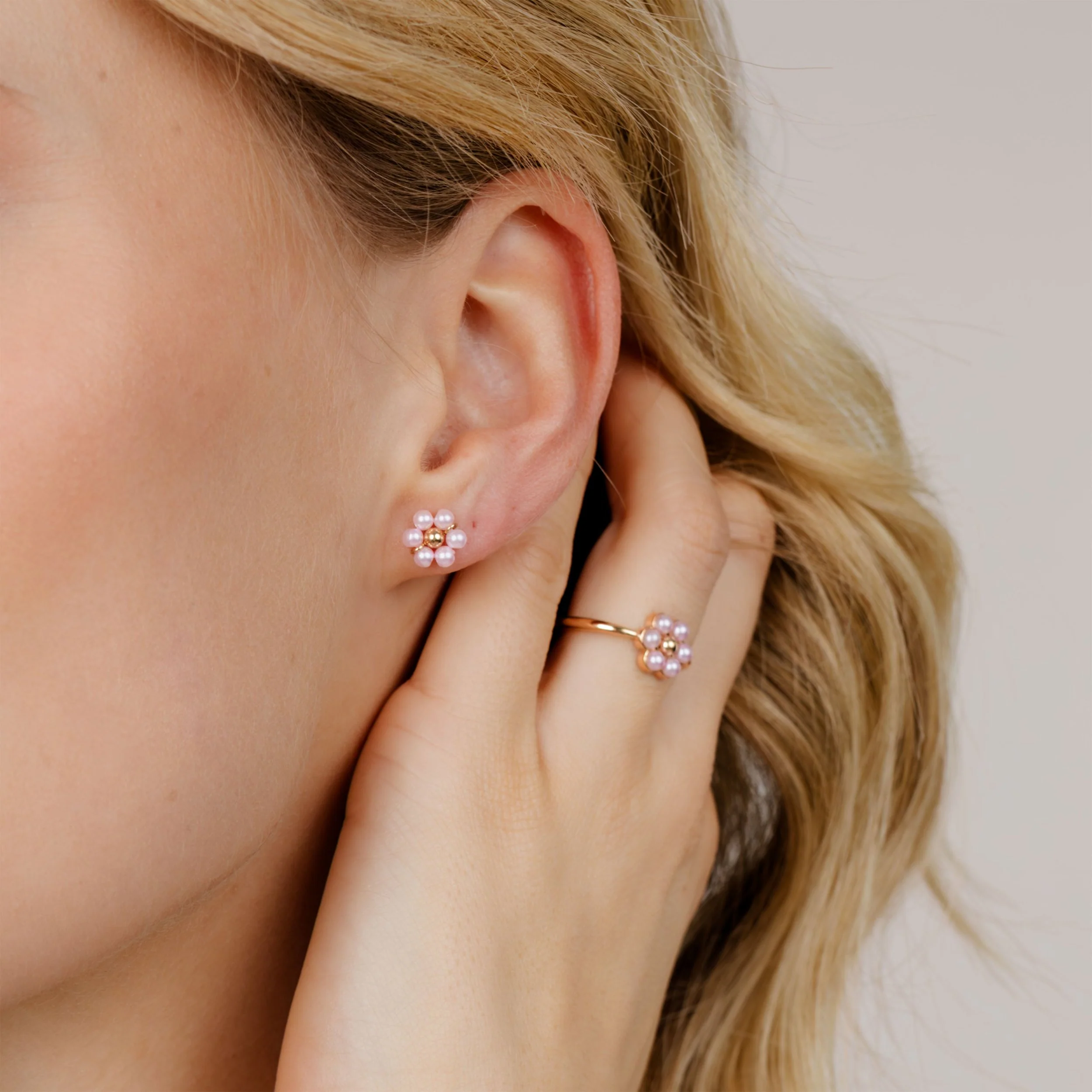 Pretty Pink Daisy Studs Rose Gold - Image 3