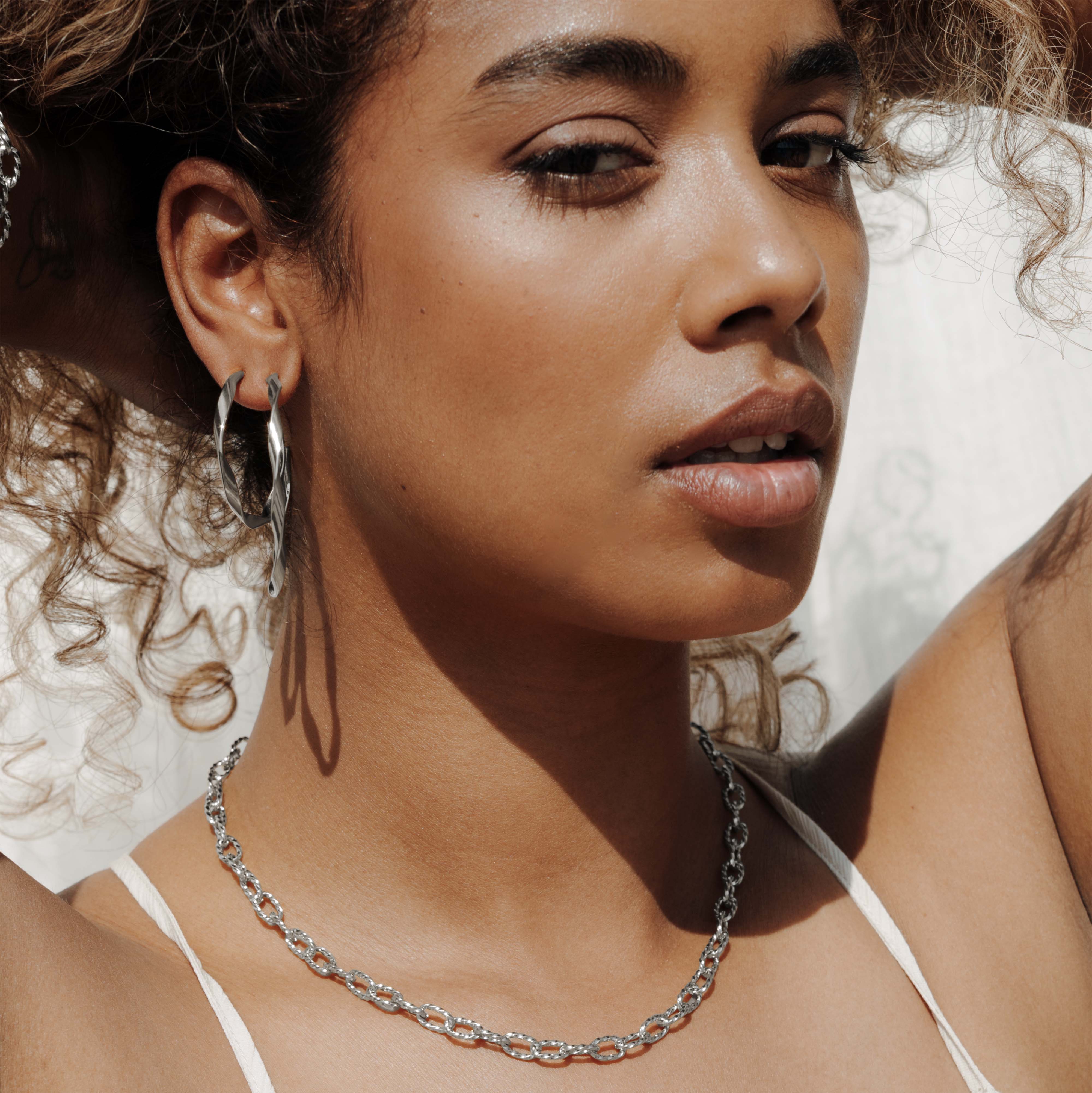 Sahira Hoop Studs Large Silver - Image 3