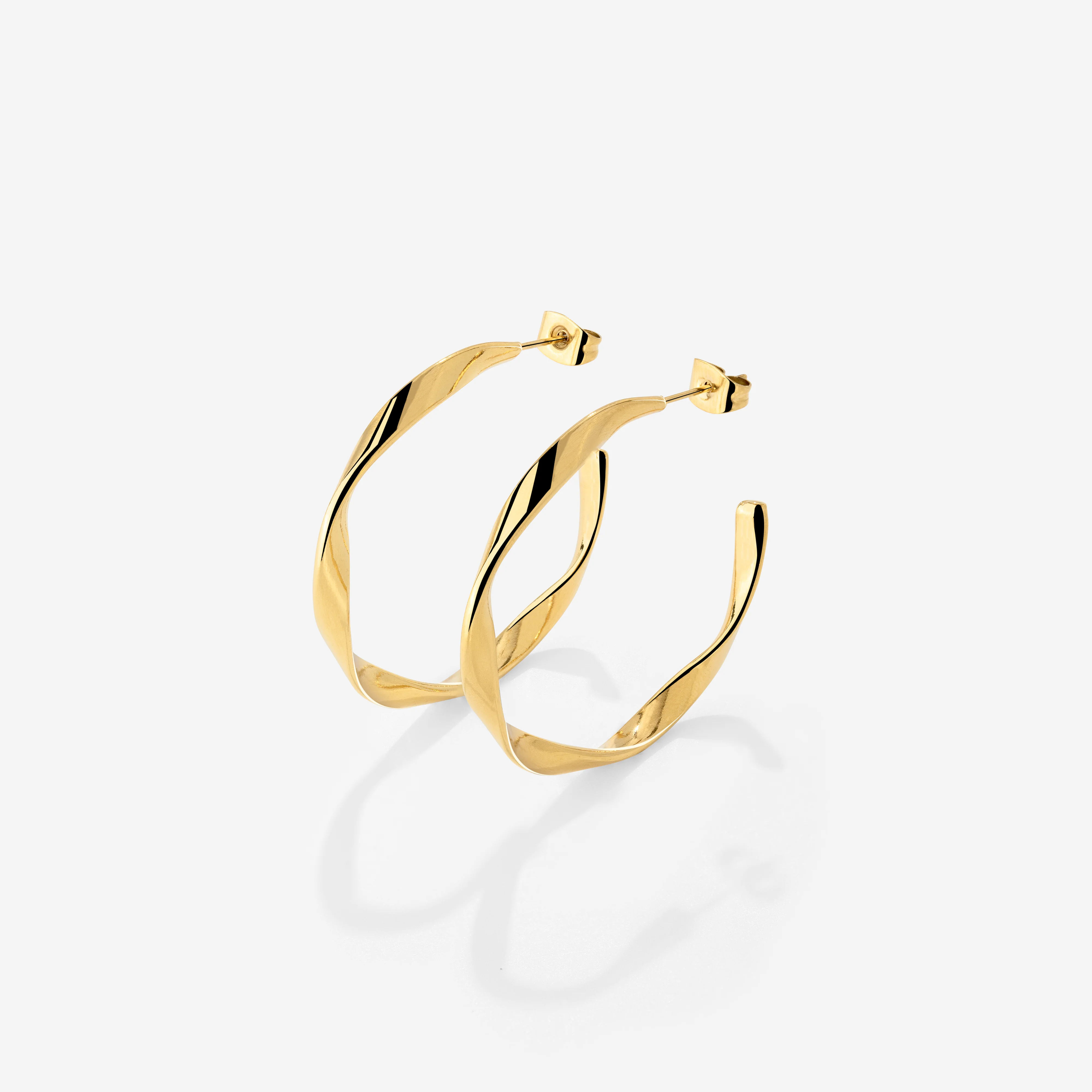 Sahira Hoop Studs Medium Gold