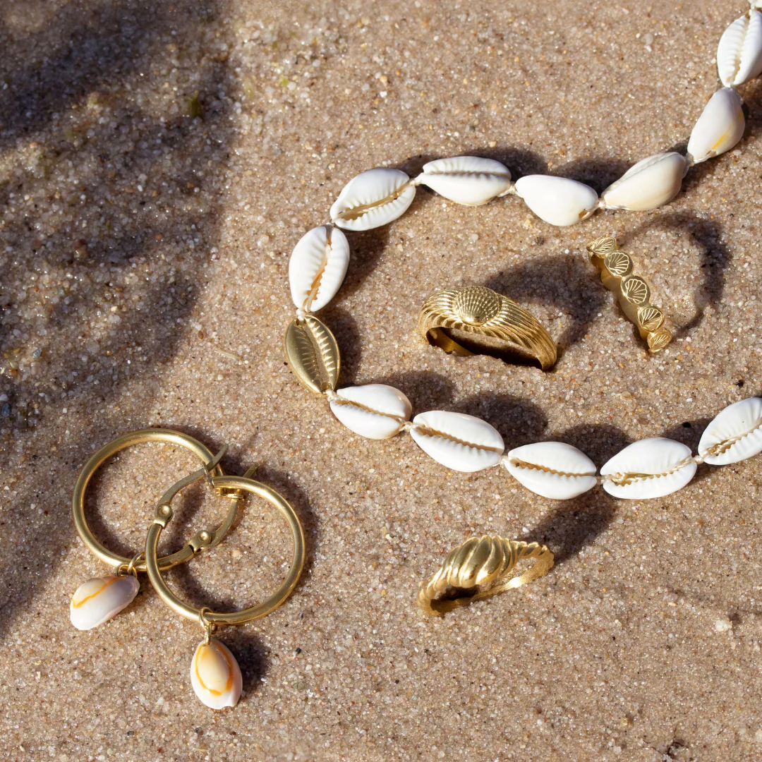 Sea Shell Ring Gold - Image 3