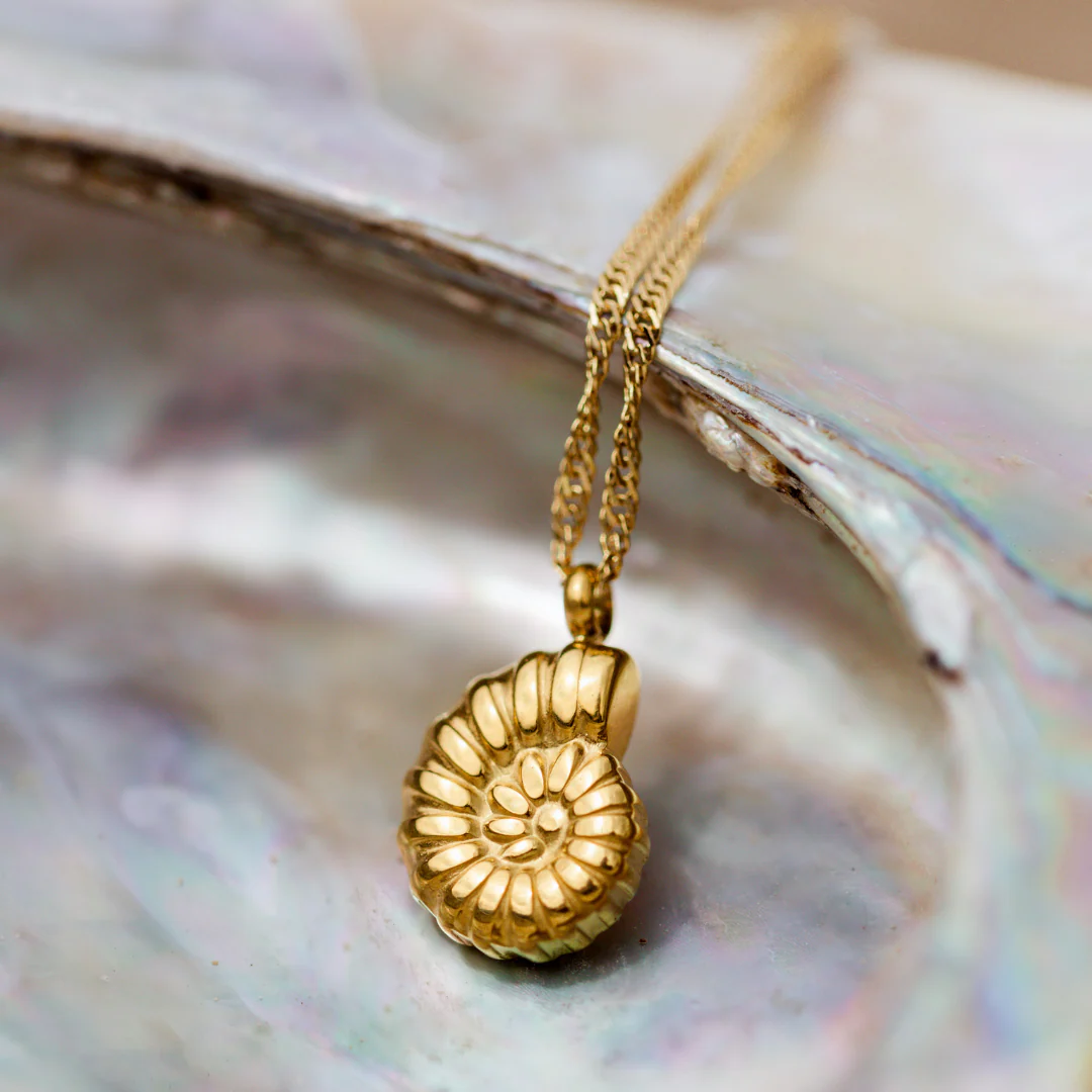 Siren's Spell Necklace Gold - Image 6