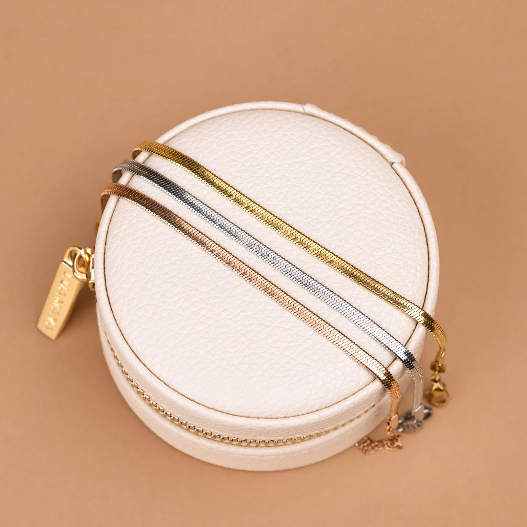Slim Herringbone Necklace Gold - Image 6