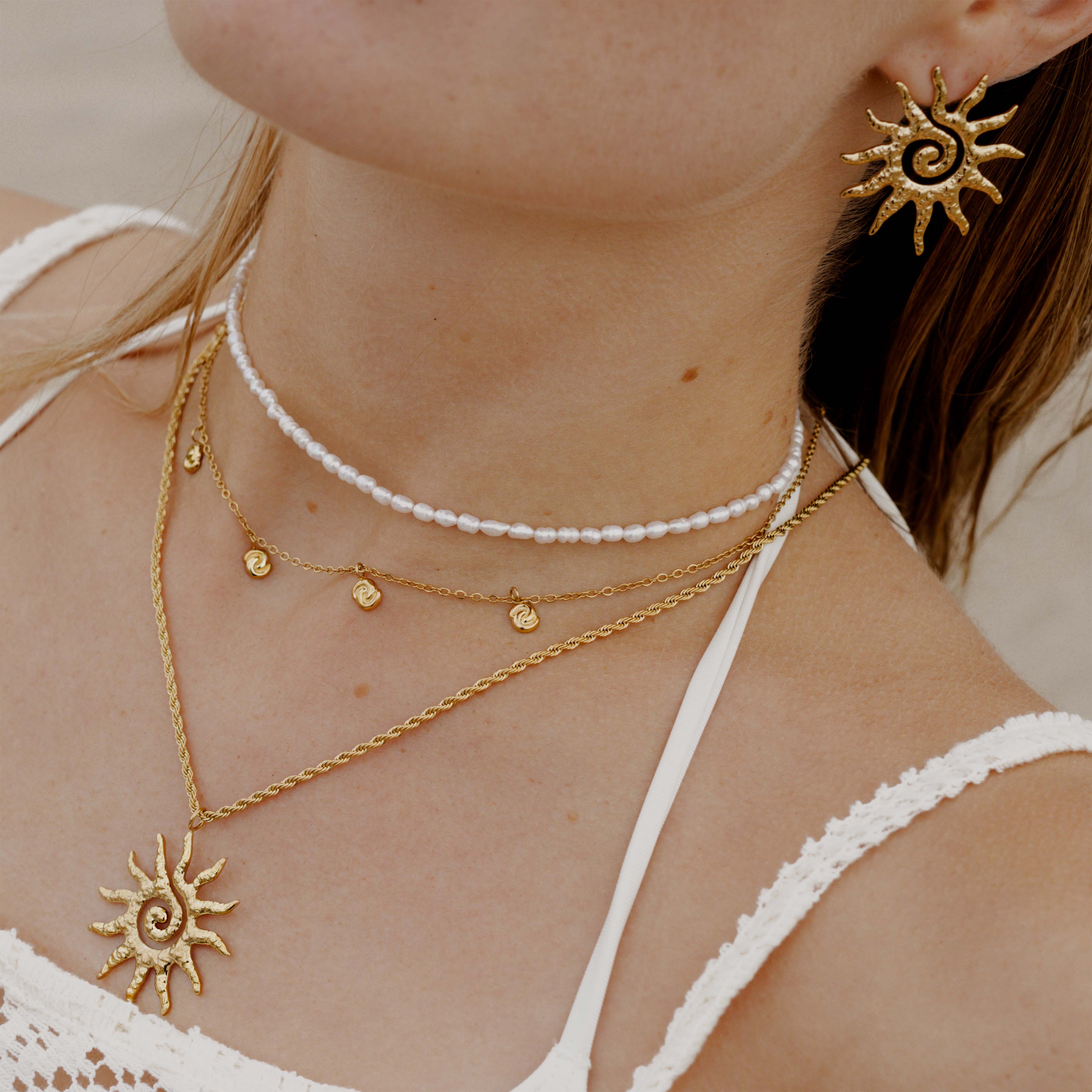 Soleil Studs Gold - Image 2