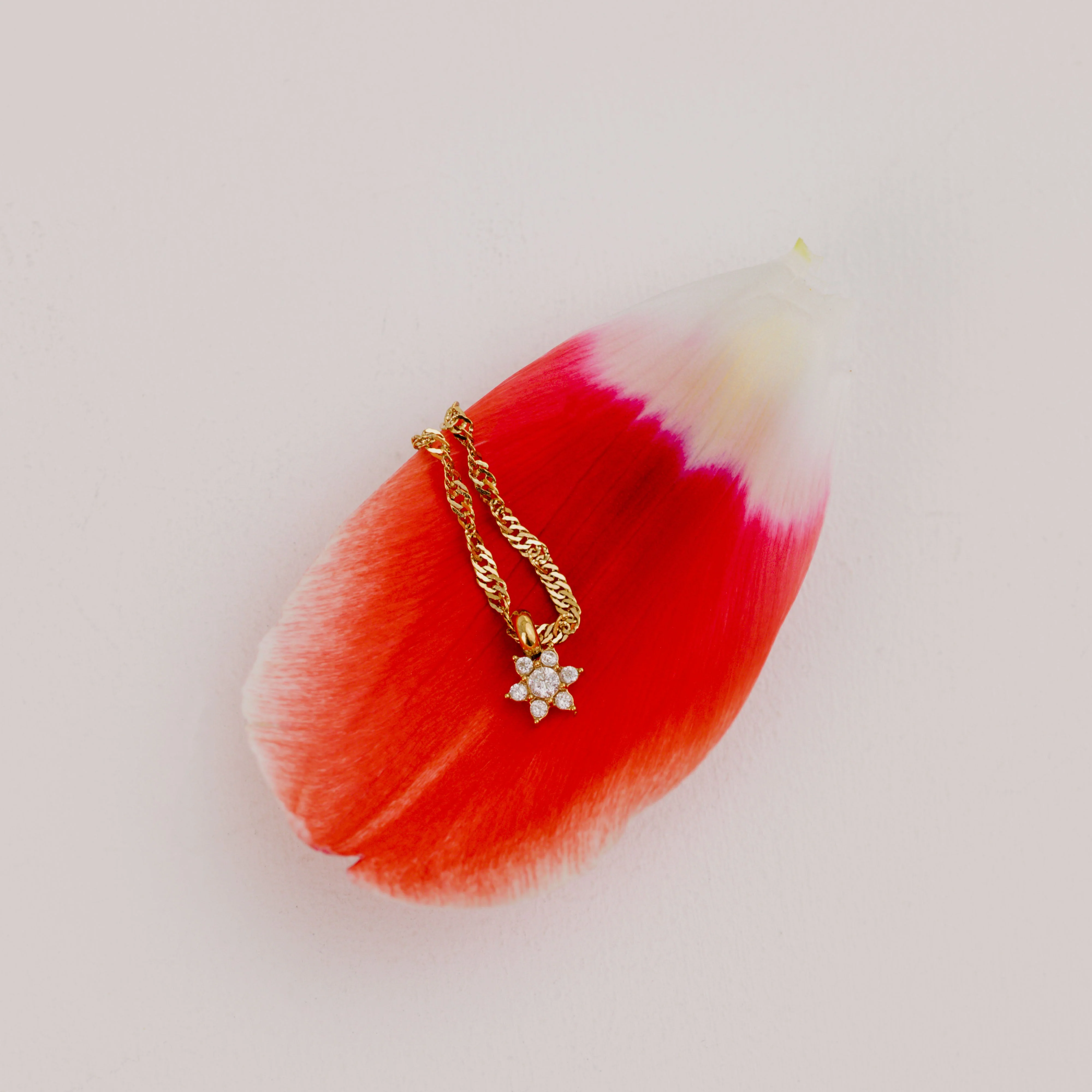 Sparkling White Petal Necklace Silver - Image 5