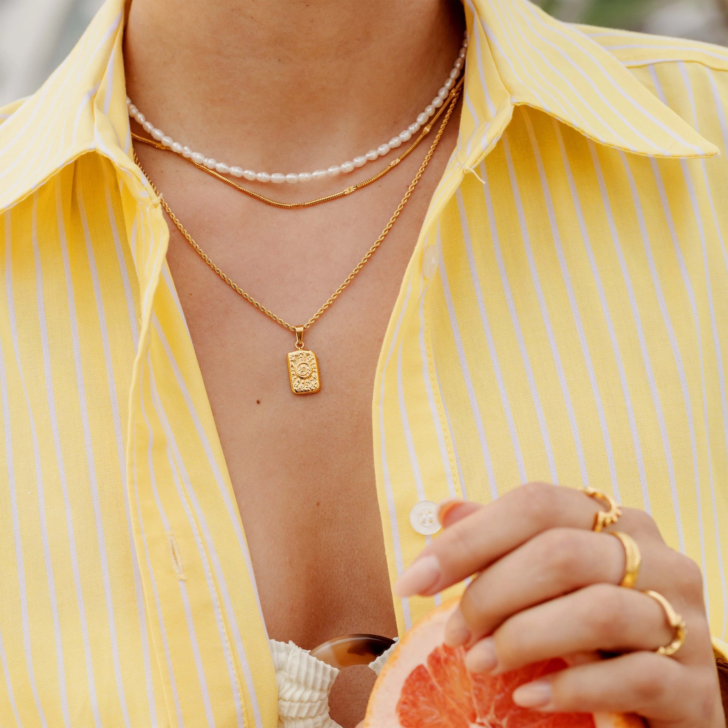 Sun Lover Pendant Necklace Gold - Image 2