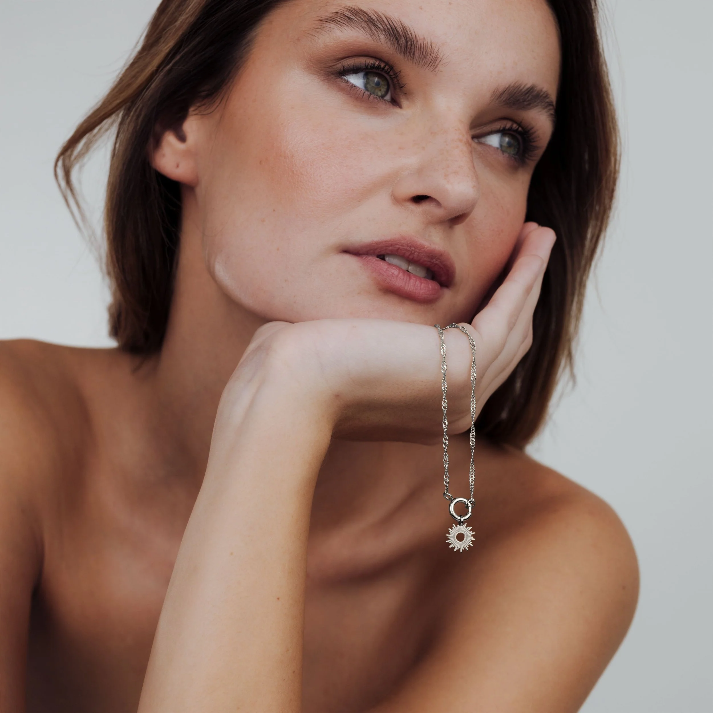 Sun Ray Singapore Chain Necklace Set Silver - Image 2