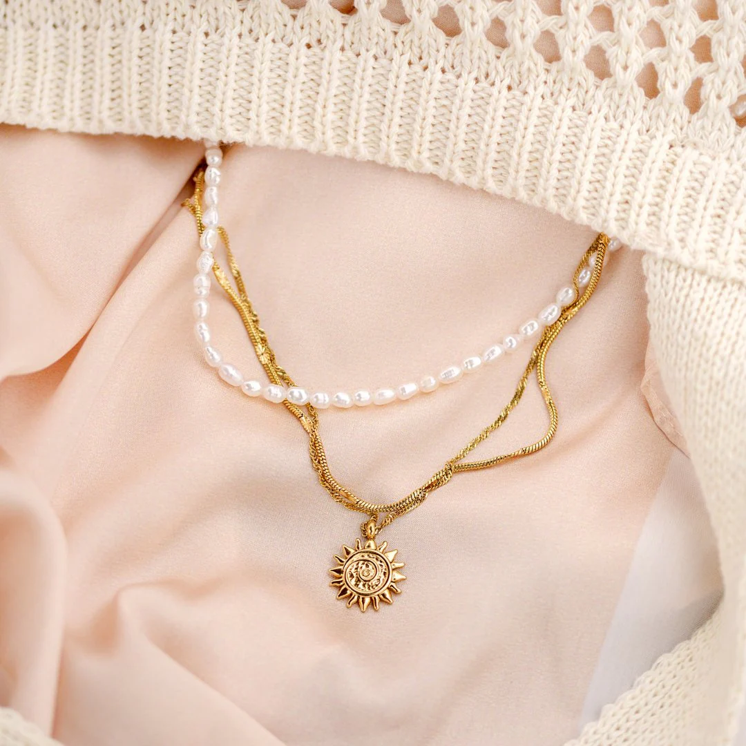 Sunny Swirl Necklace Gold - Image 4