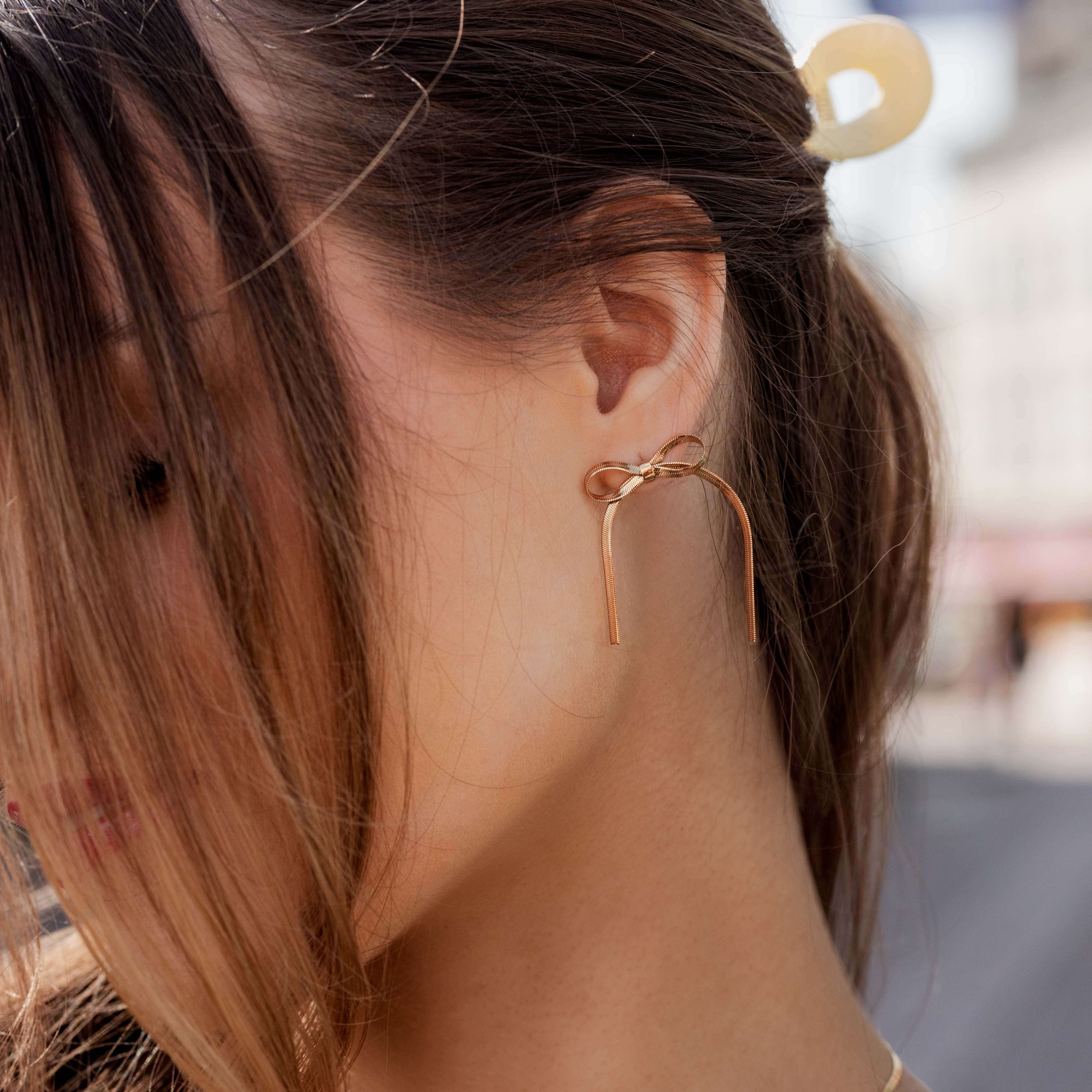 Sweet Bow Earrings Rose Gold - Image 2