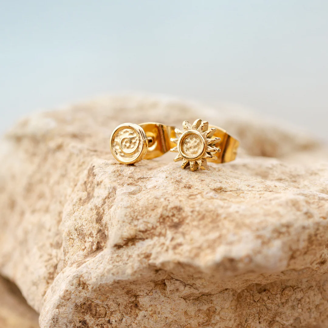 Sweet Swirl Studs Gold - Image 4